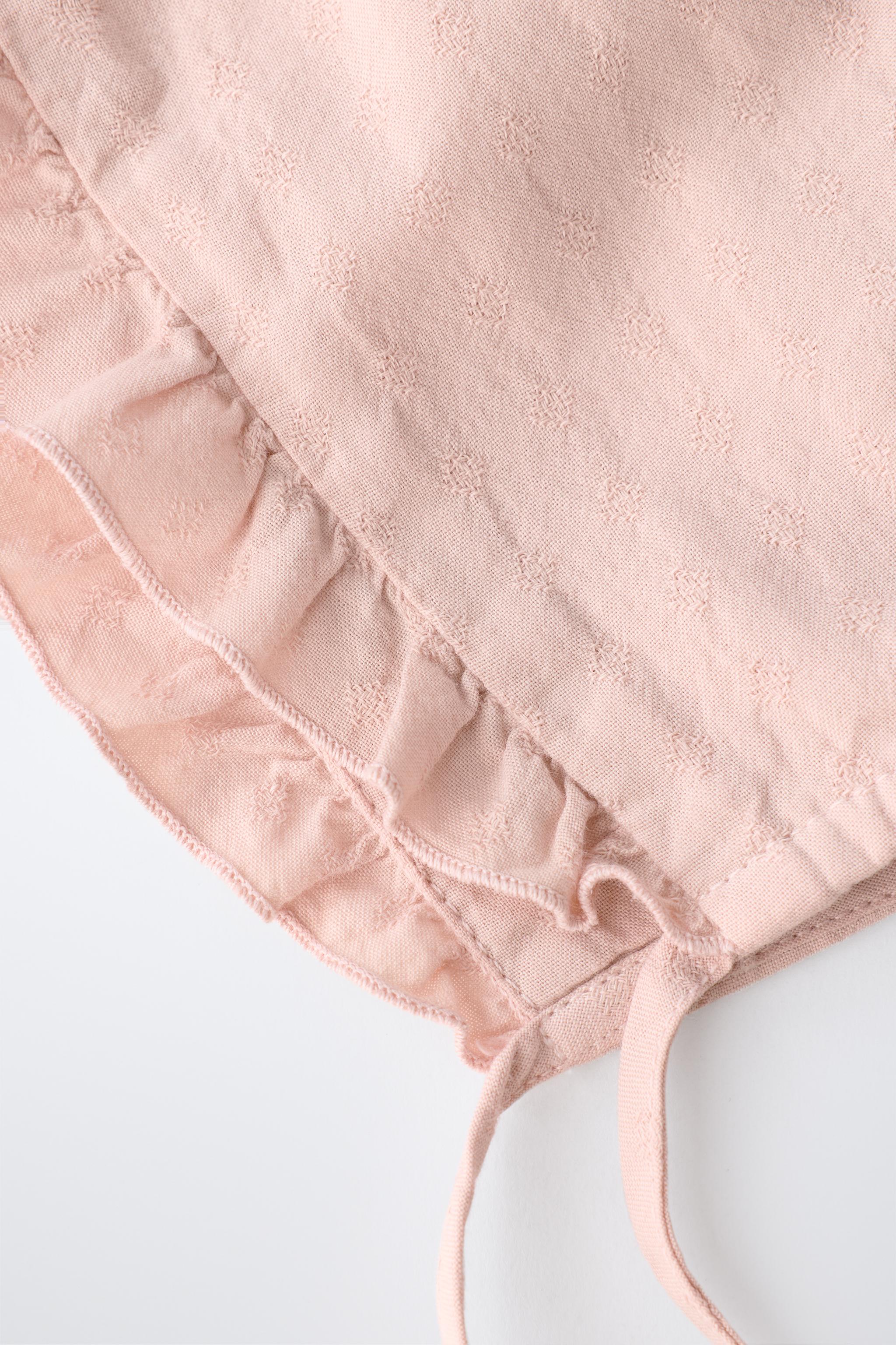 EMBROIDERED RUFFLED BONNET