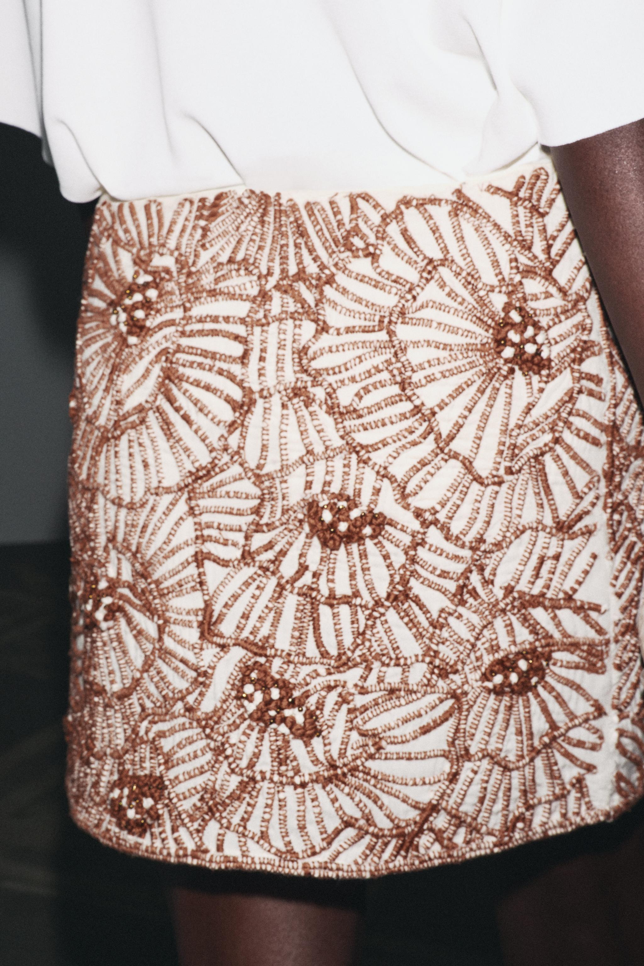 ZW COLLECTION FLORAL EMBROIDERED MINI SKIRT