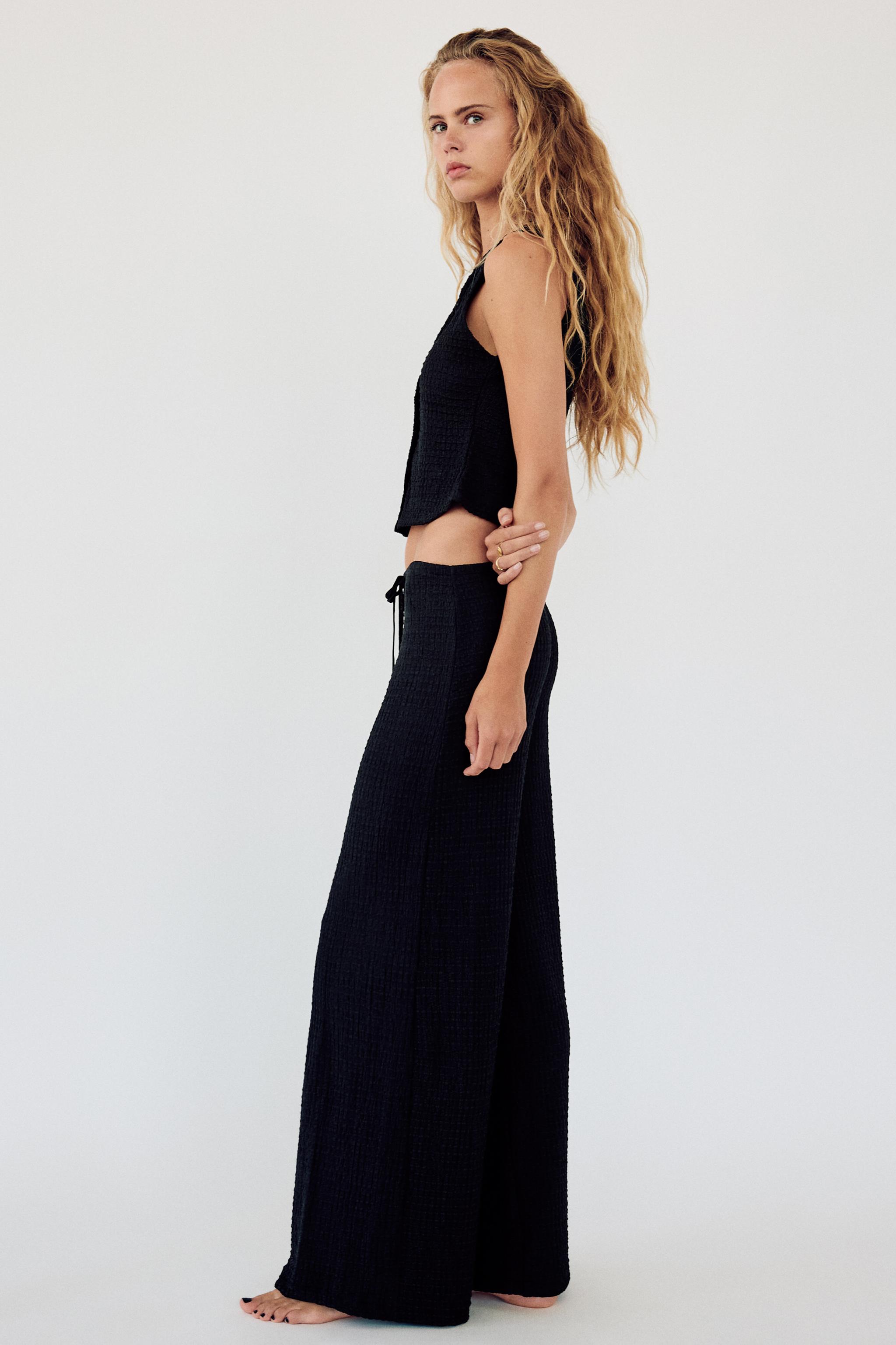 TEXTURED STRAIGHT LEG PANTS