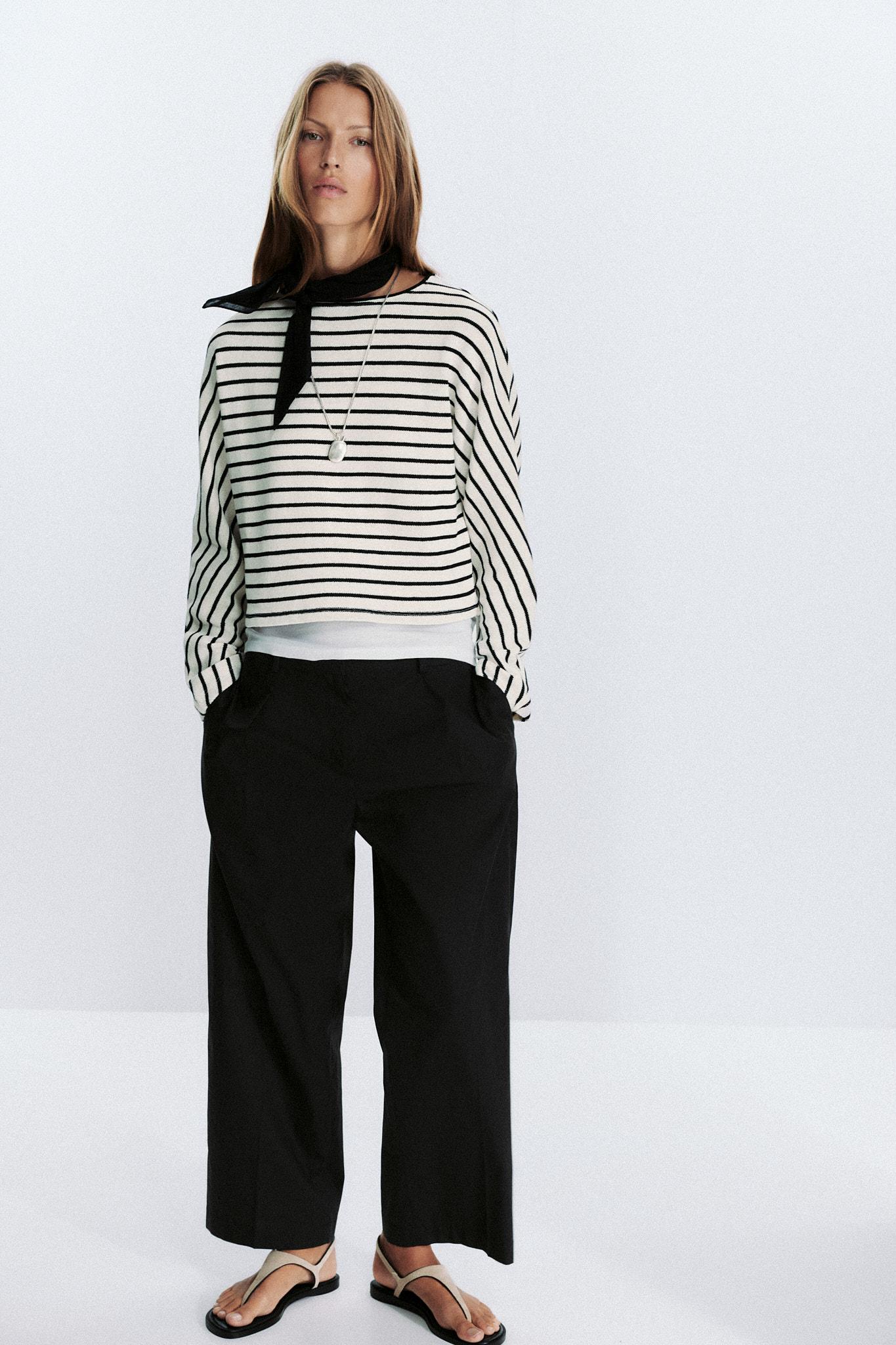 BATWING SLEEVE STRIPED TOP