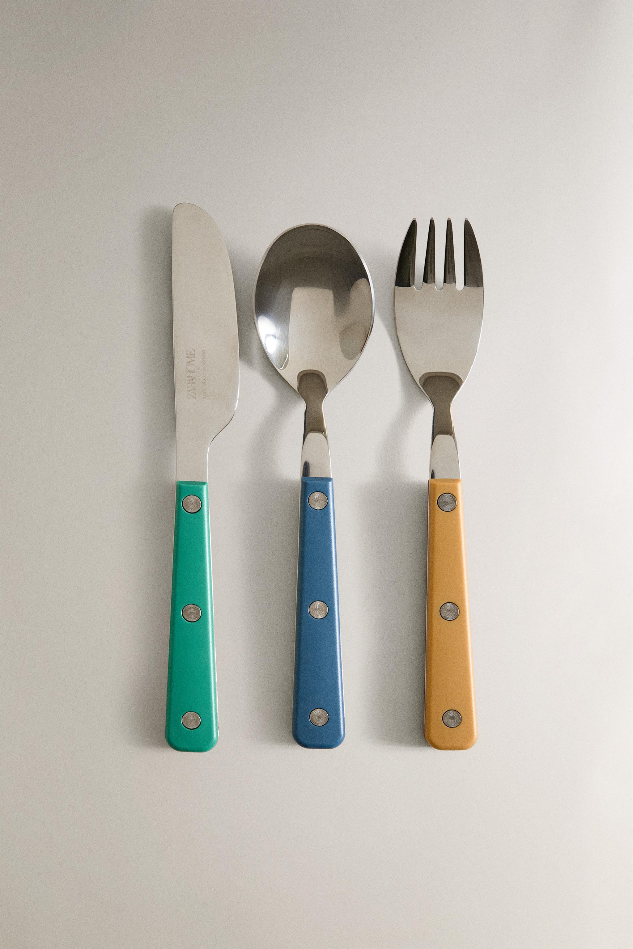 CHILDREN'S COLORED CUTLERY SET