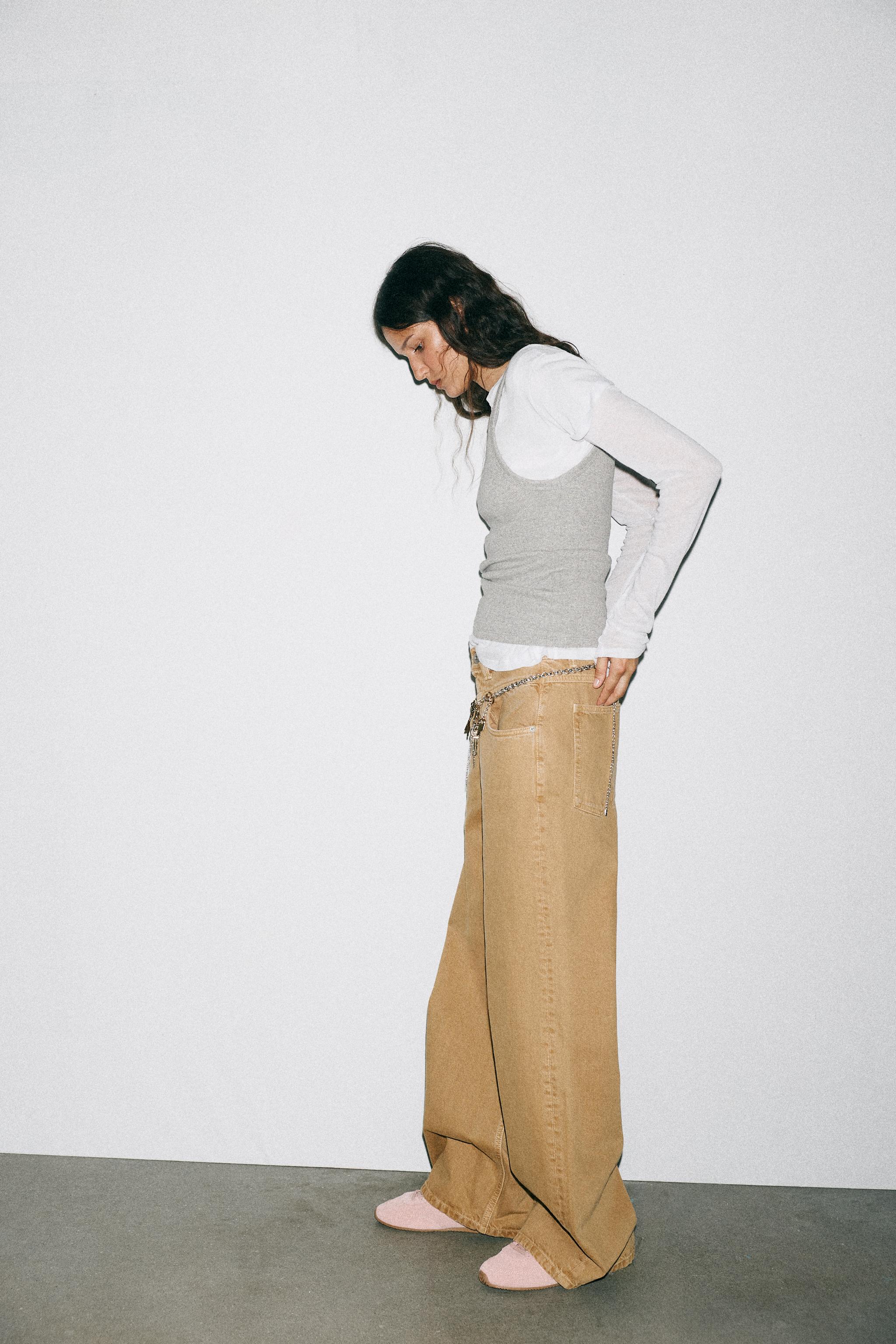 CONTRAST LEATHER SNEAKERS