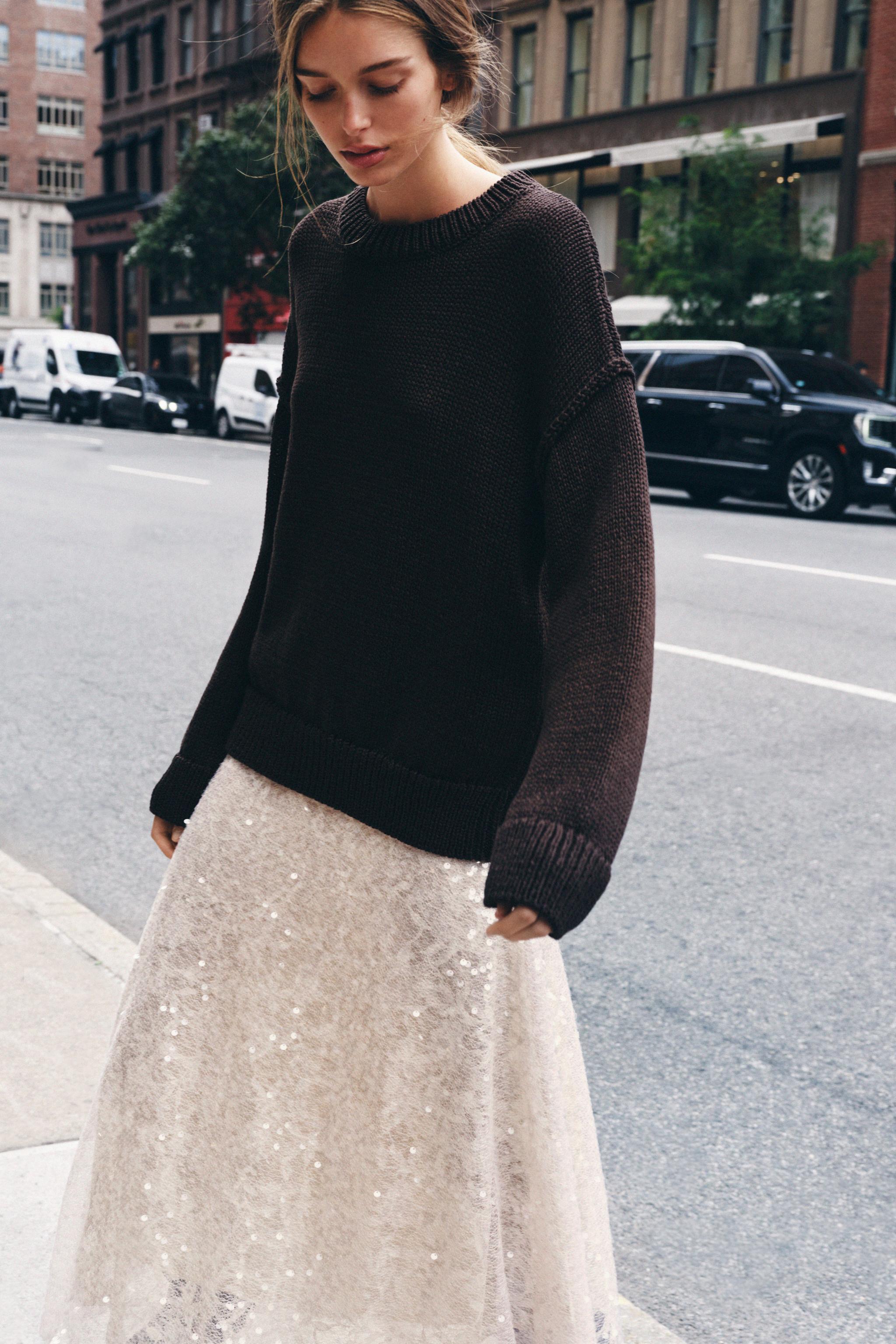 BASIC KNIT SWEATER