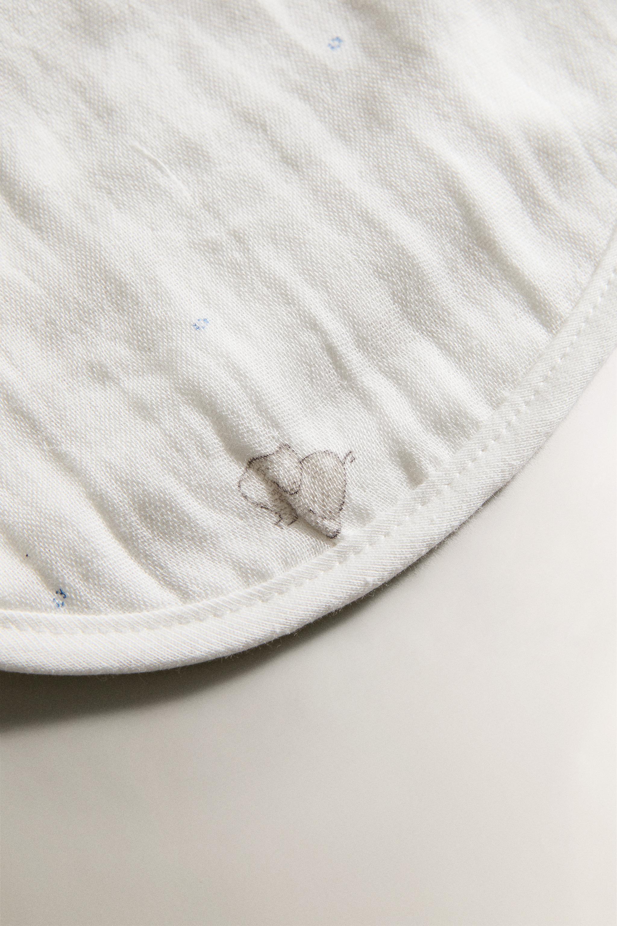 CHILDREN'S ELEPHANT MUSLIN BIB