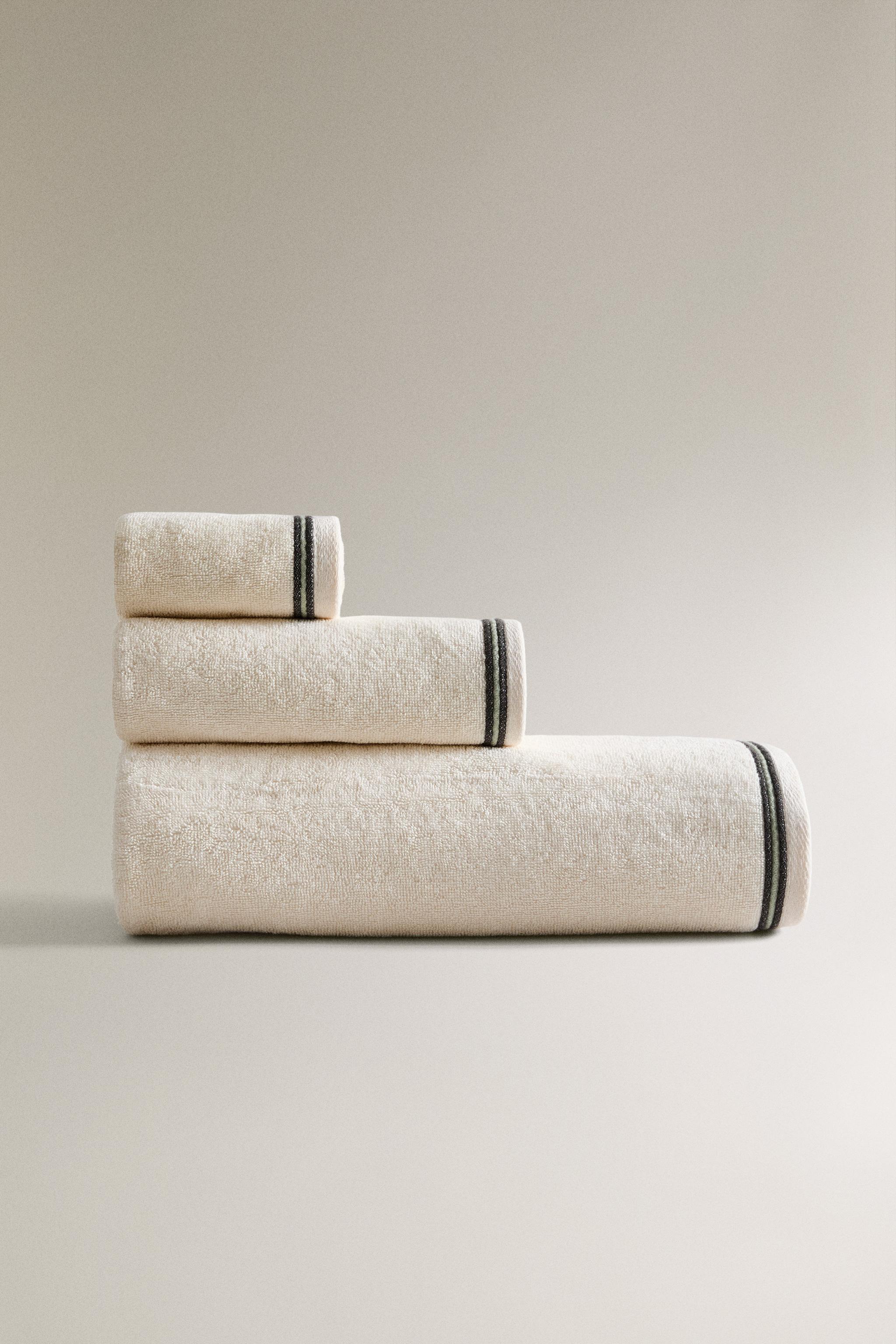DOUBLE-TRIM COTTON TOWEL