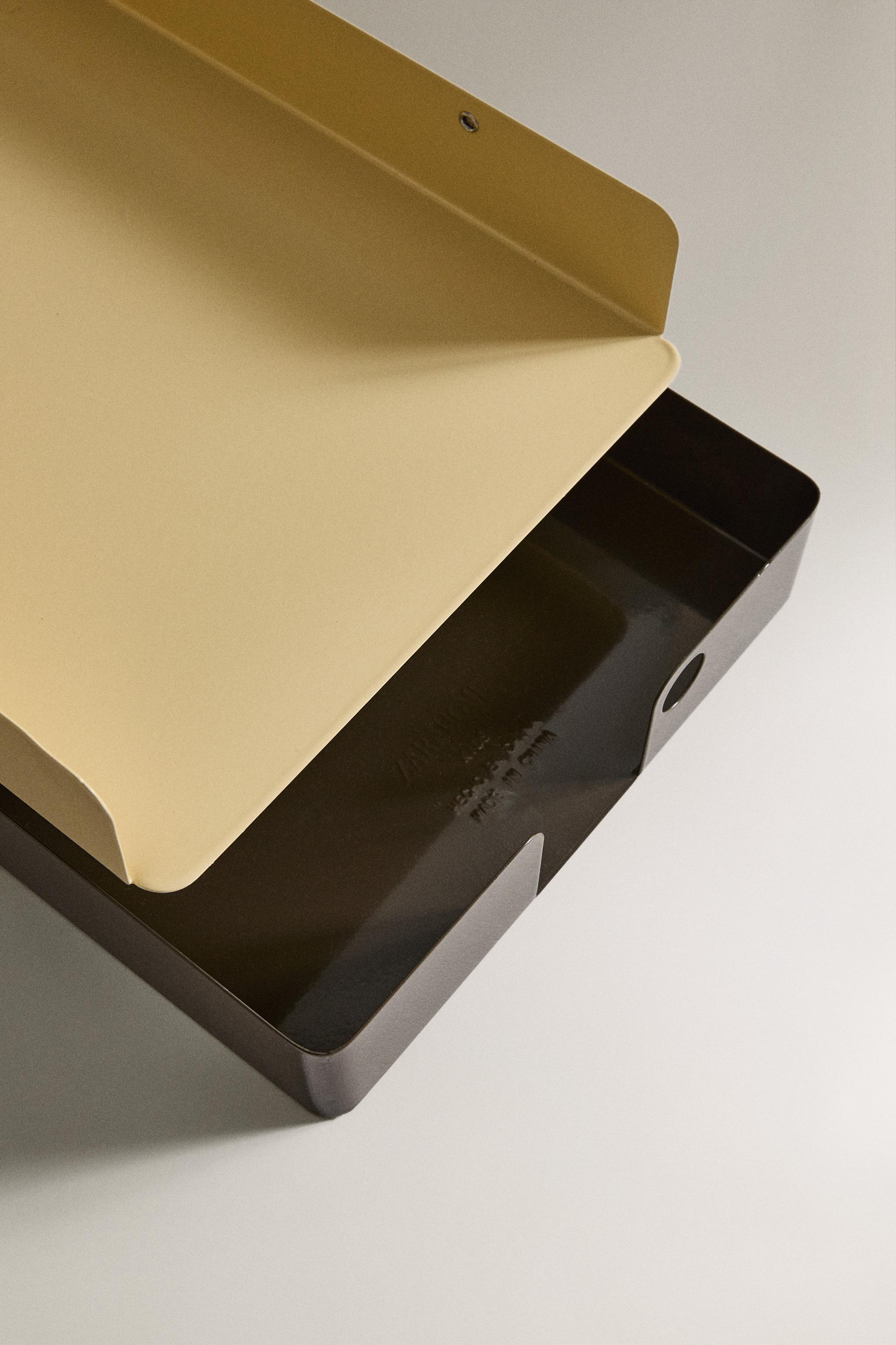 CHILDREN'S METAL DESK TRAY