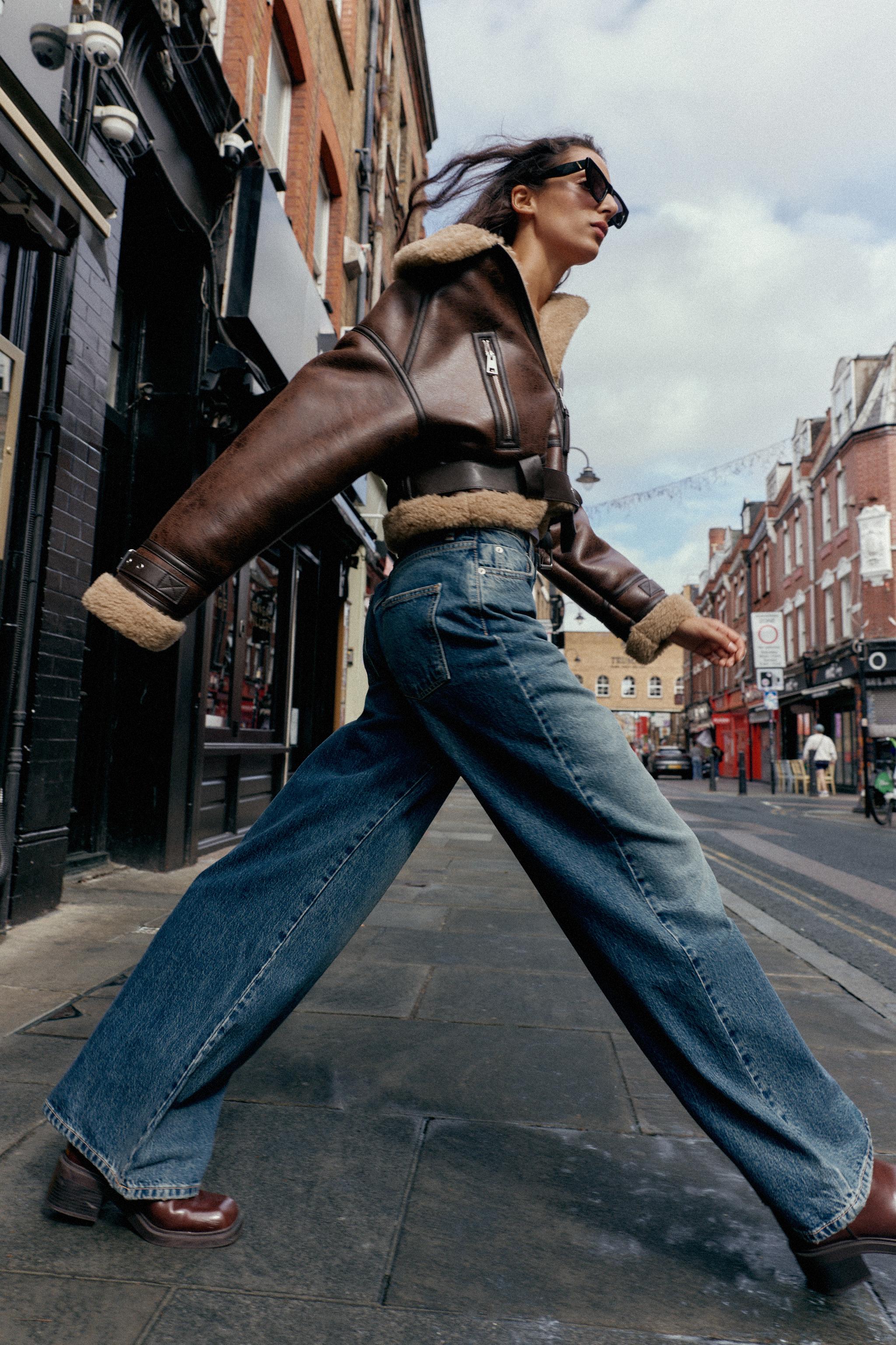 Z1975 HIGH-WAISTED WIDE LEG LOOSE FIT JEANS