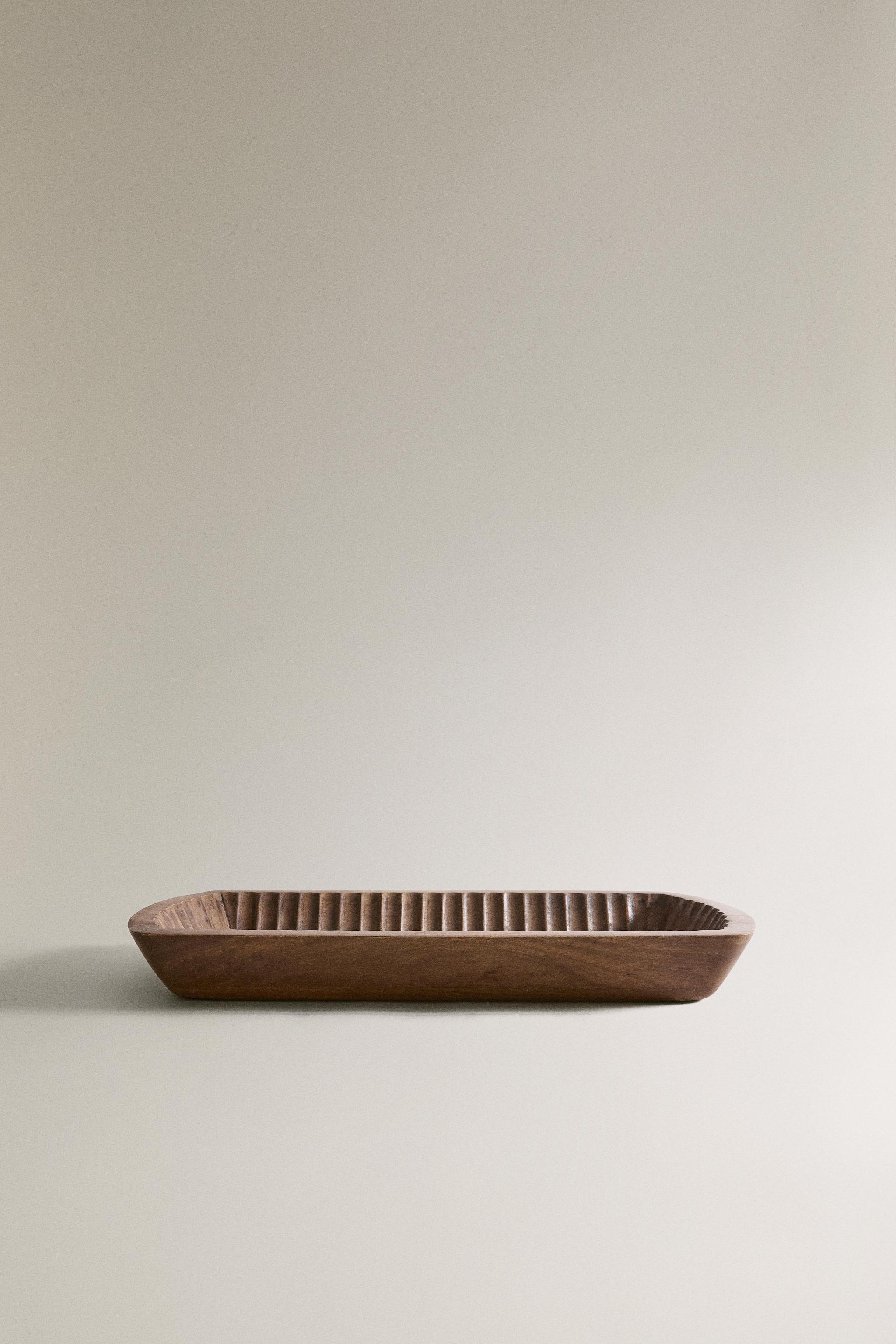 DECORATIVE WOODEN TRAY