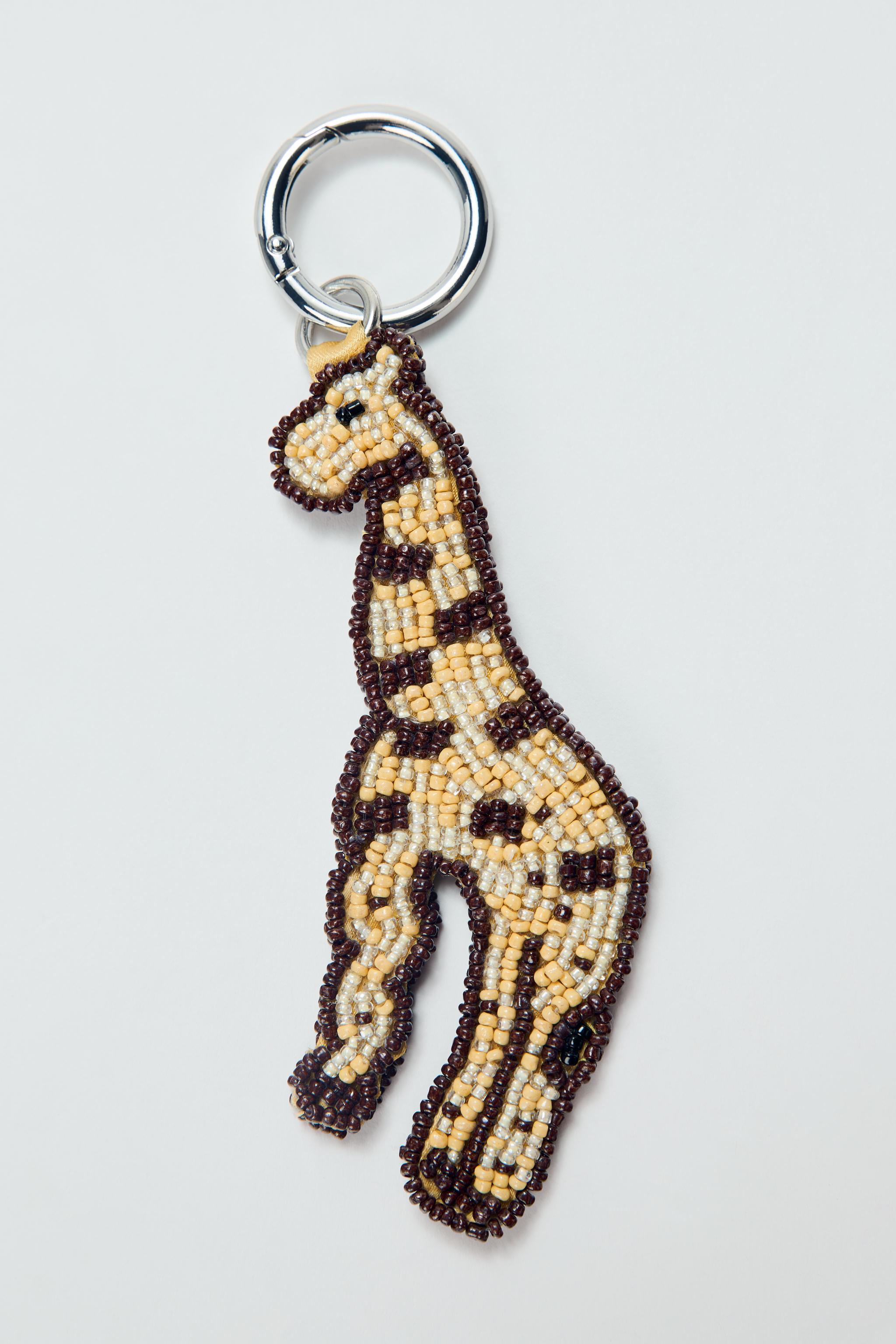 GIRAFFE CHARM
