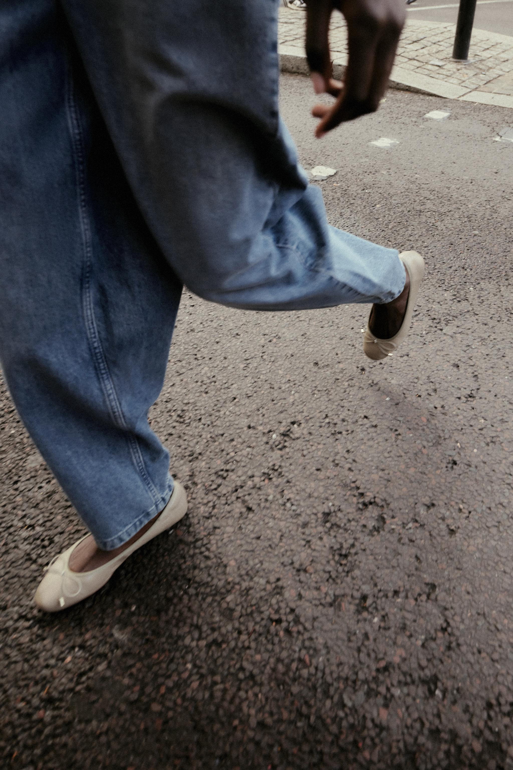 LEATHER BALLET FLATS WITH BOW