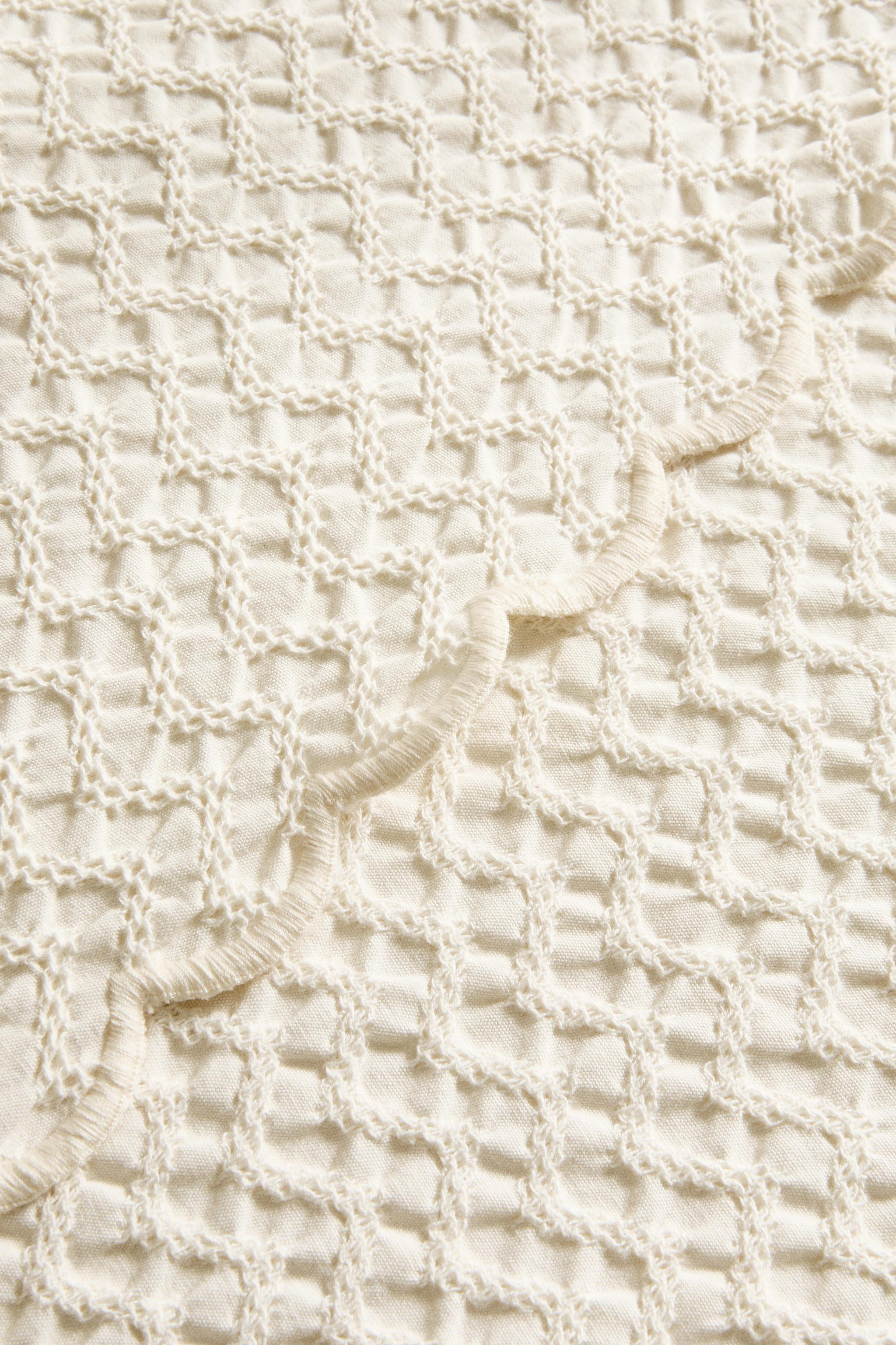 CHILDREN'S MINI WAFFLE-KNIT BEDSPREAD