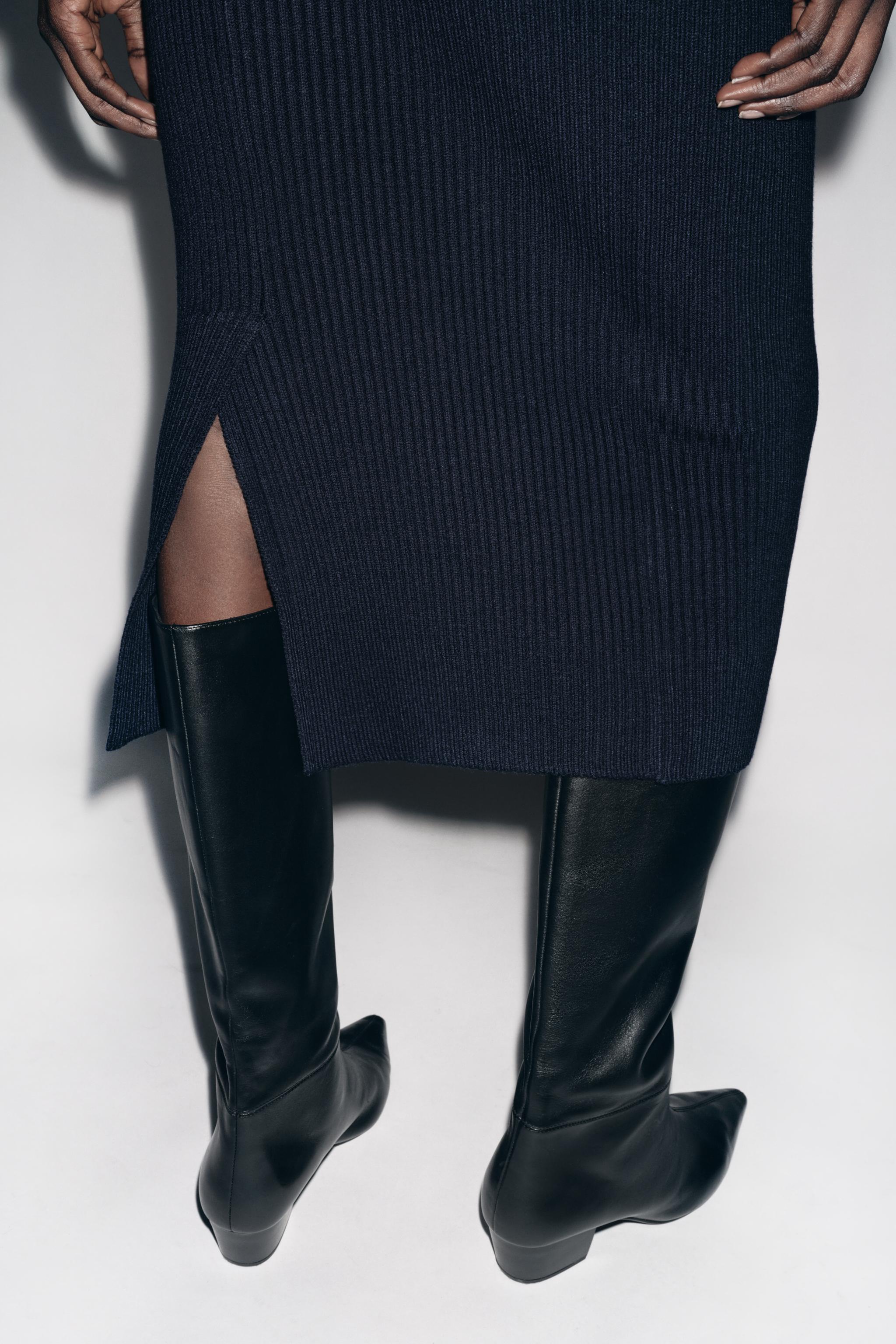 RIBBED KNIT MIDI SKIRT