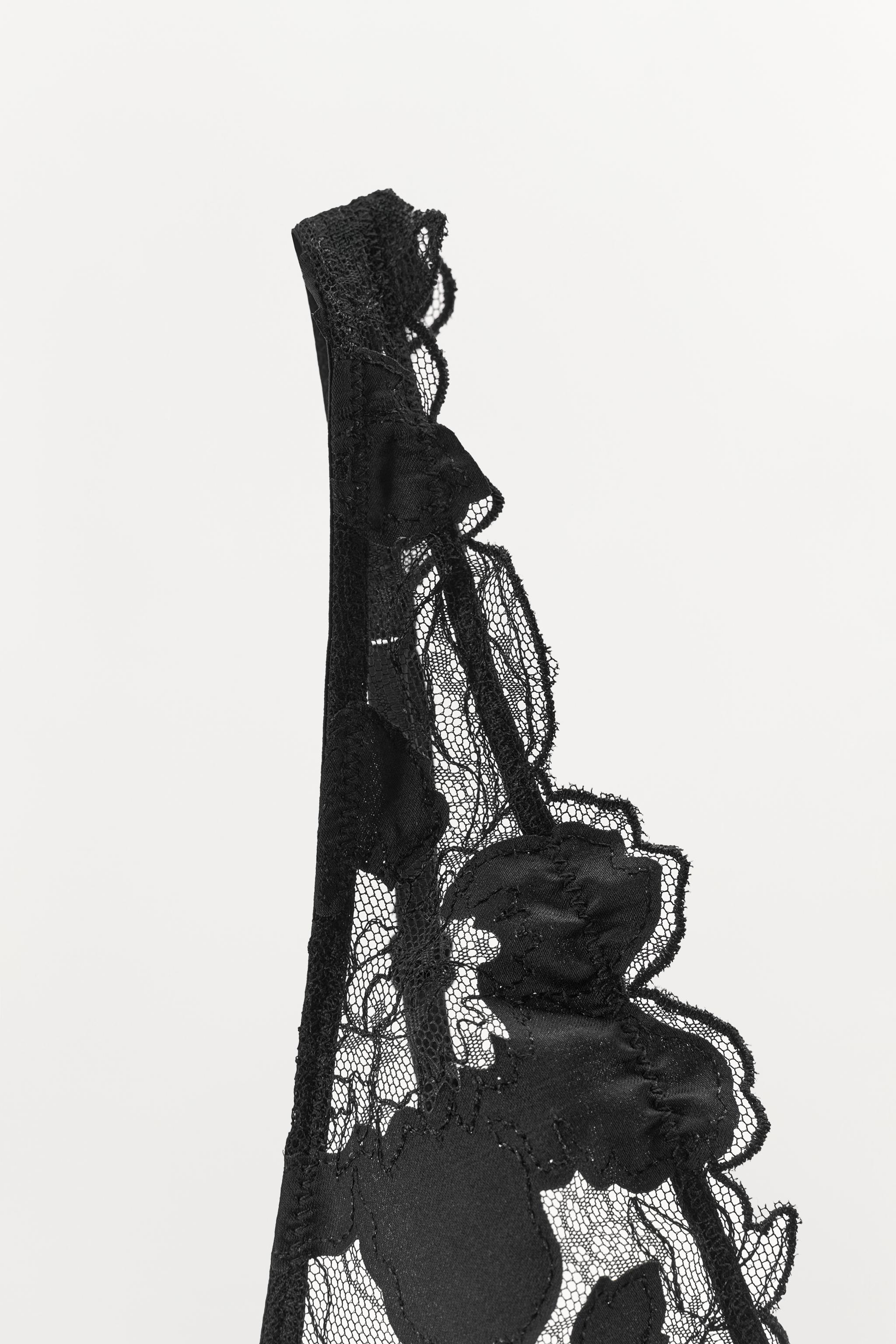 FLORAL LACE TRIANGLE BRALETTE