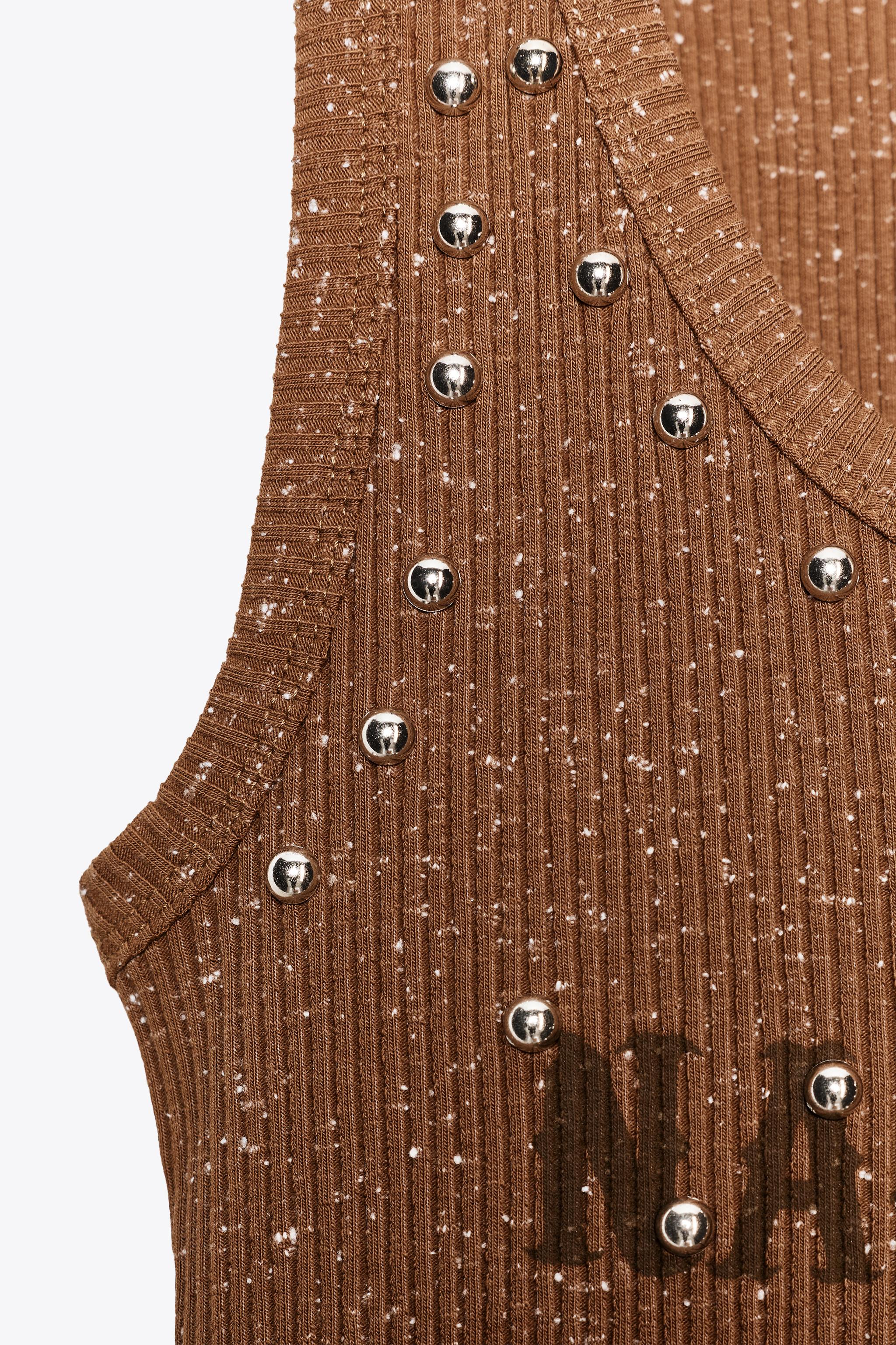 WASHED EFFECT STUDDED TOP