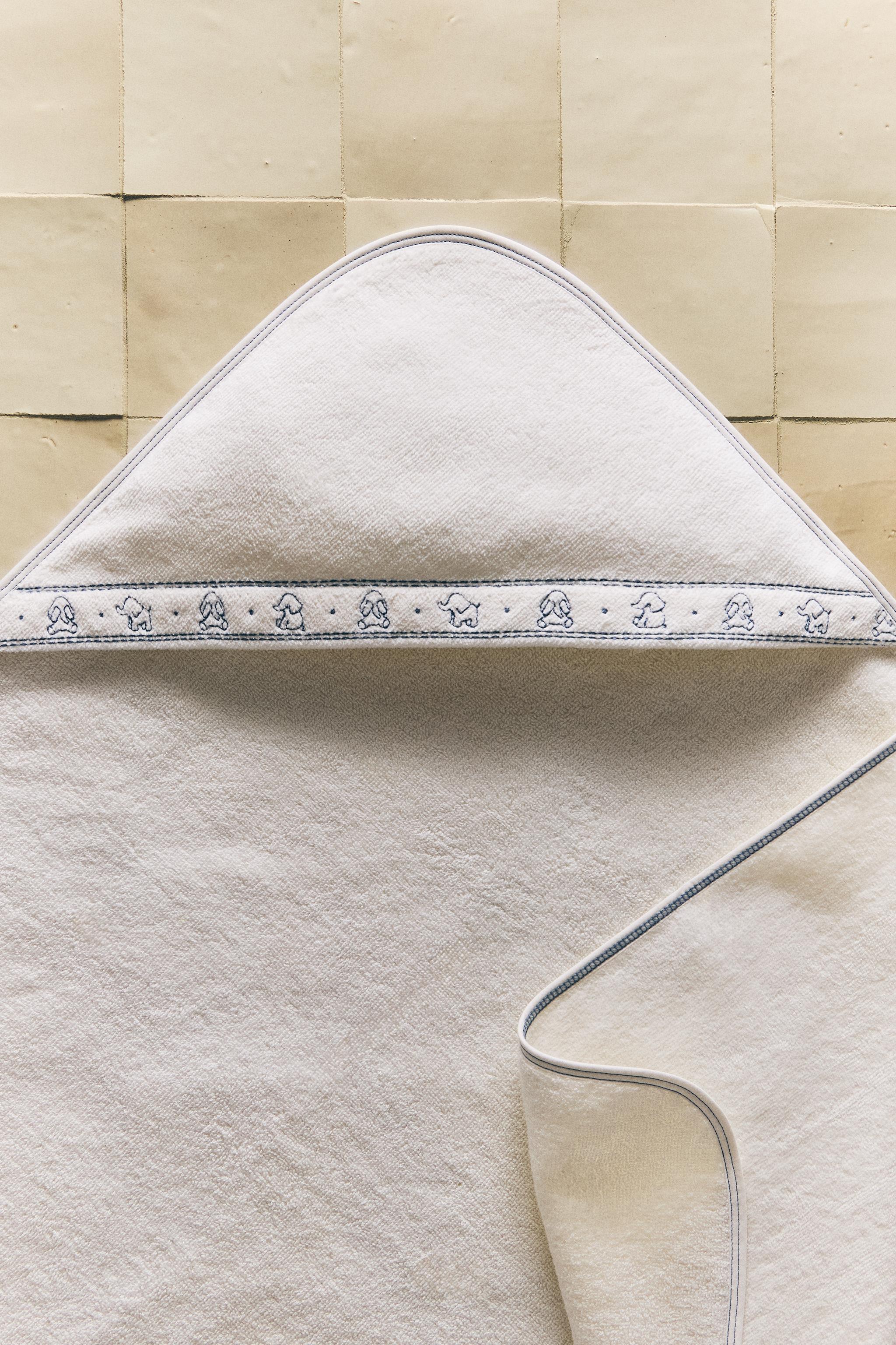 HOODED ELEPHANT BABY BATH TOWEL