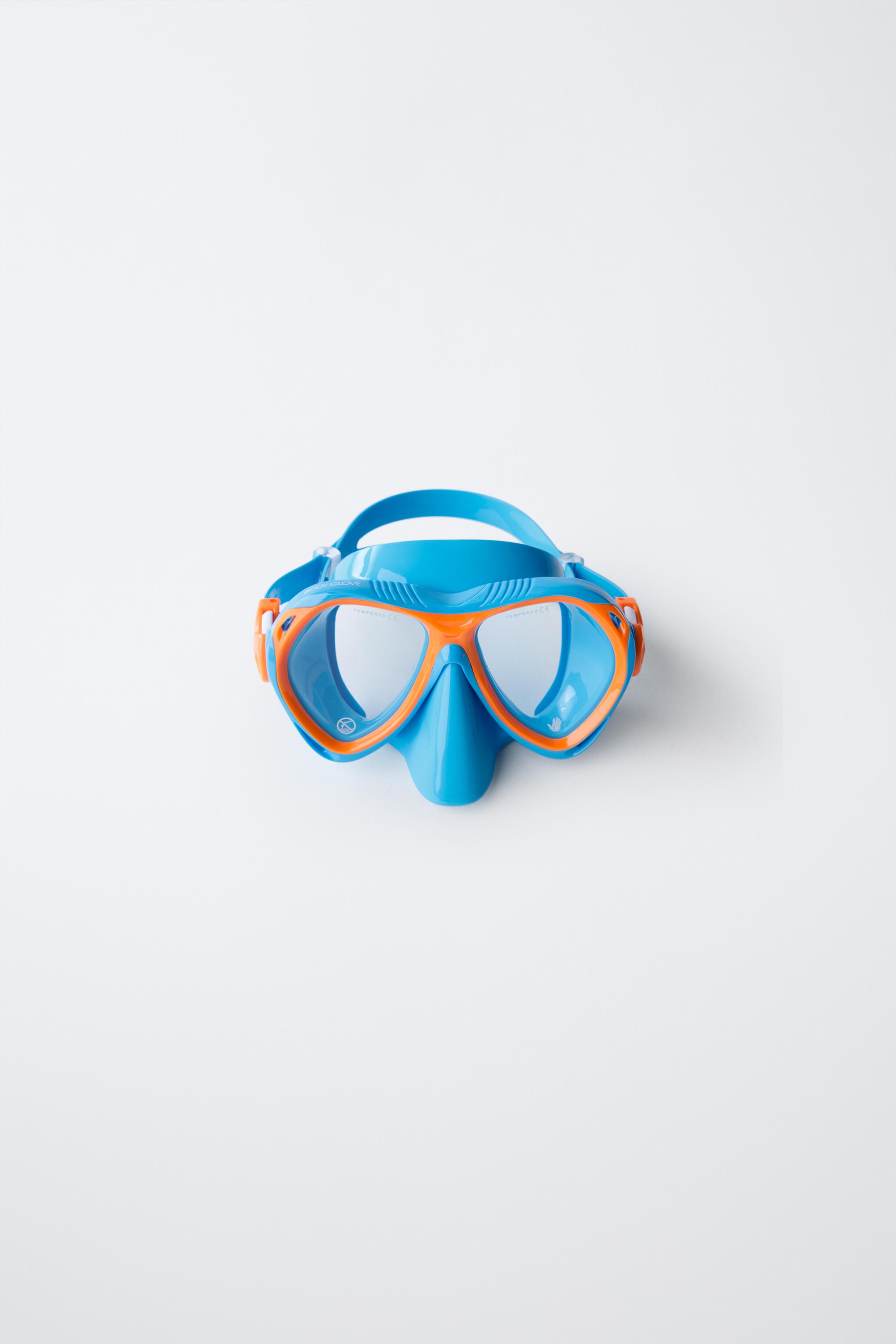 ZARA X BODY GLOVE © SNORKEL AND FINS SET