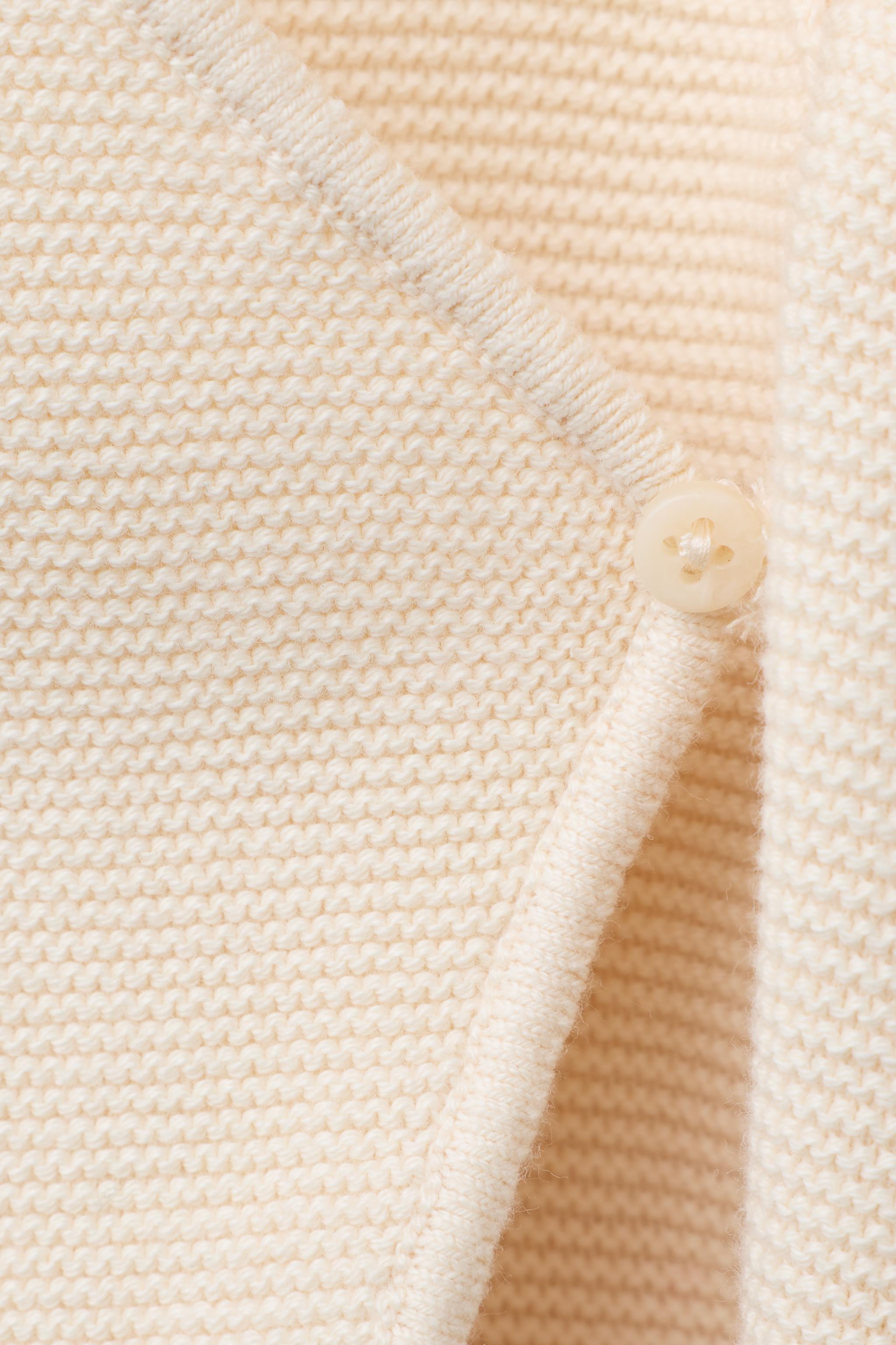 EMBROIDERED DUCKLING KNIT KIMONO