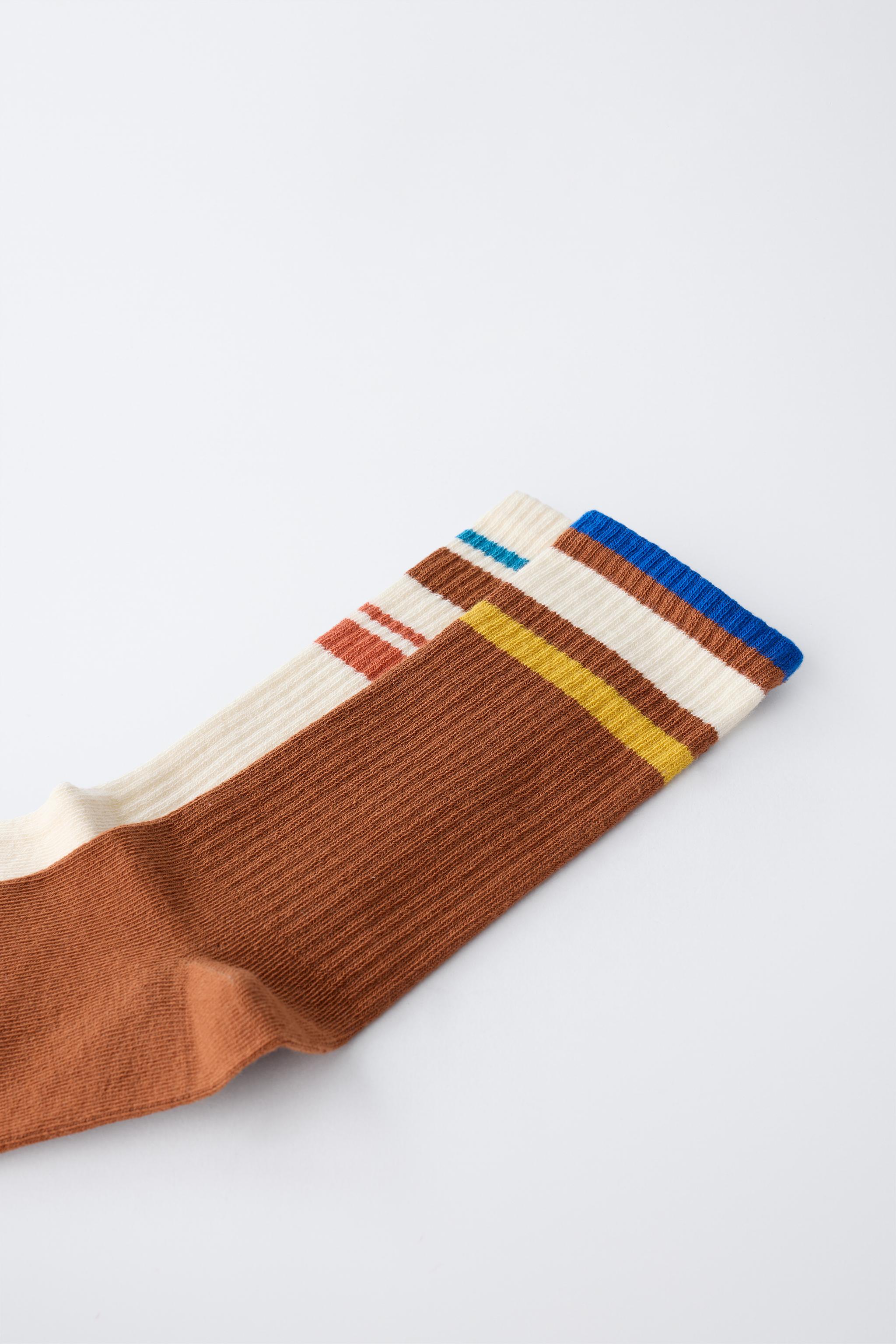 TWO-PACK OF STRIPED LONG SOCKS