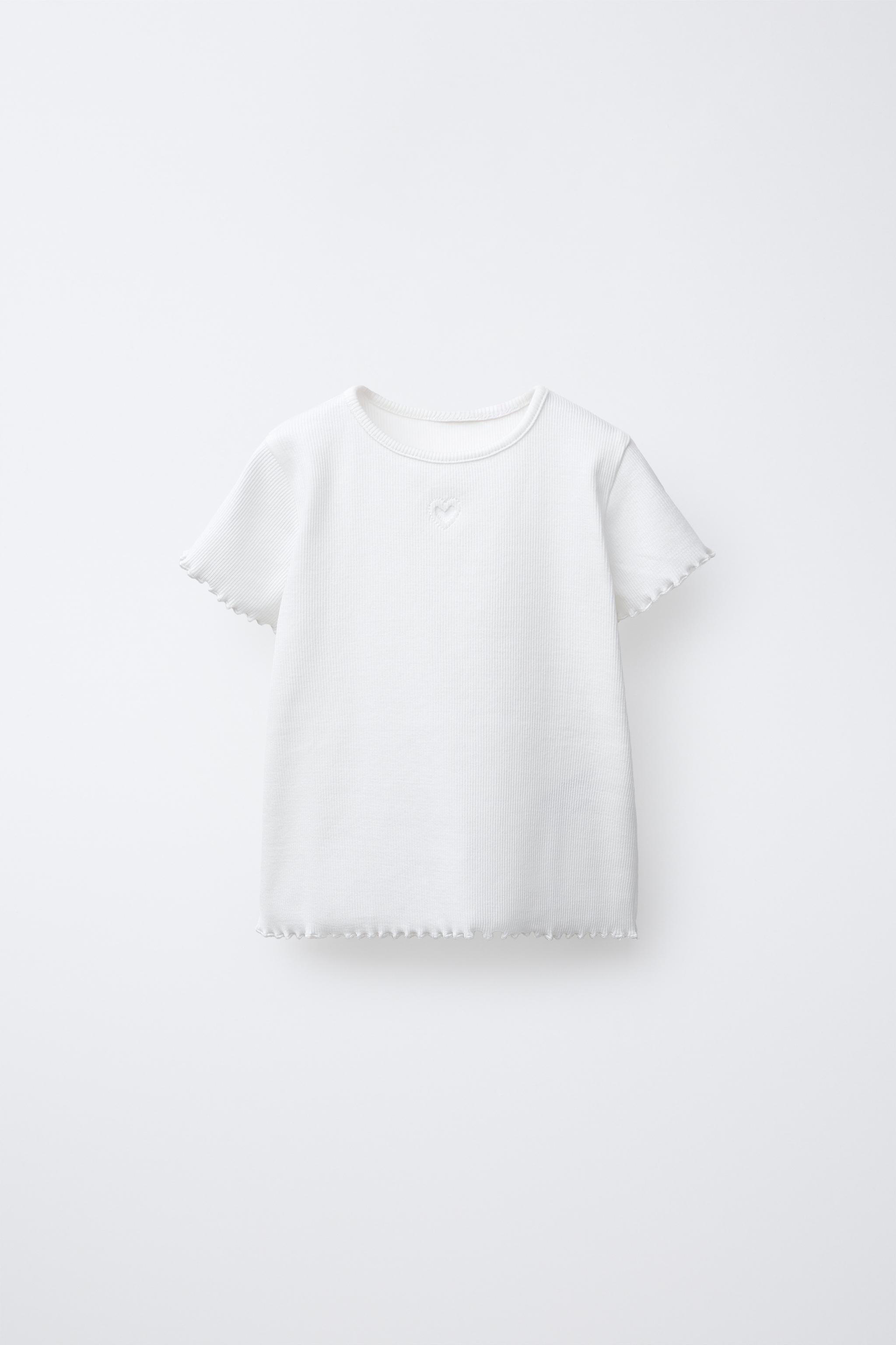 HEART CUT-OUT RIBBED T-SHIRT