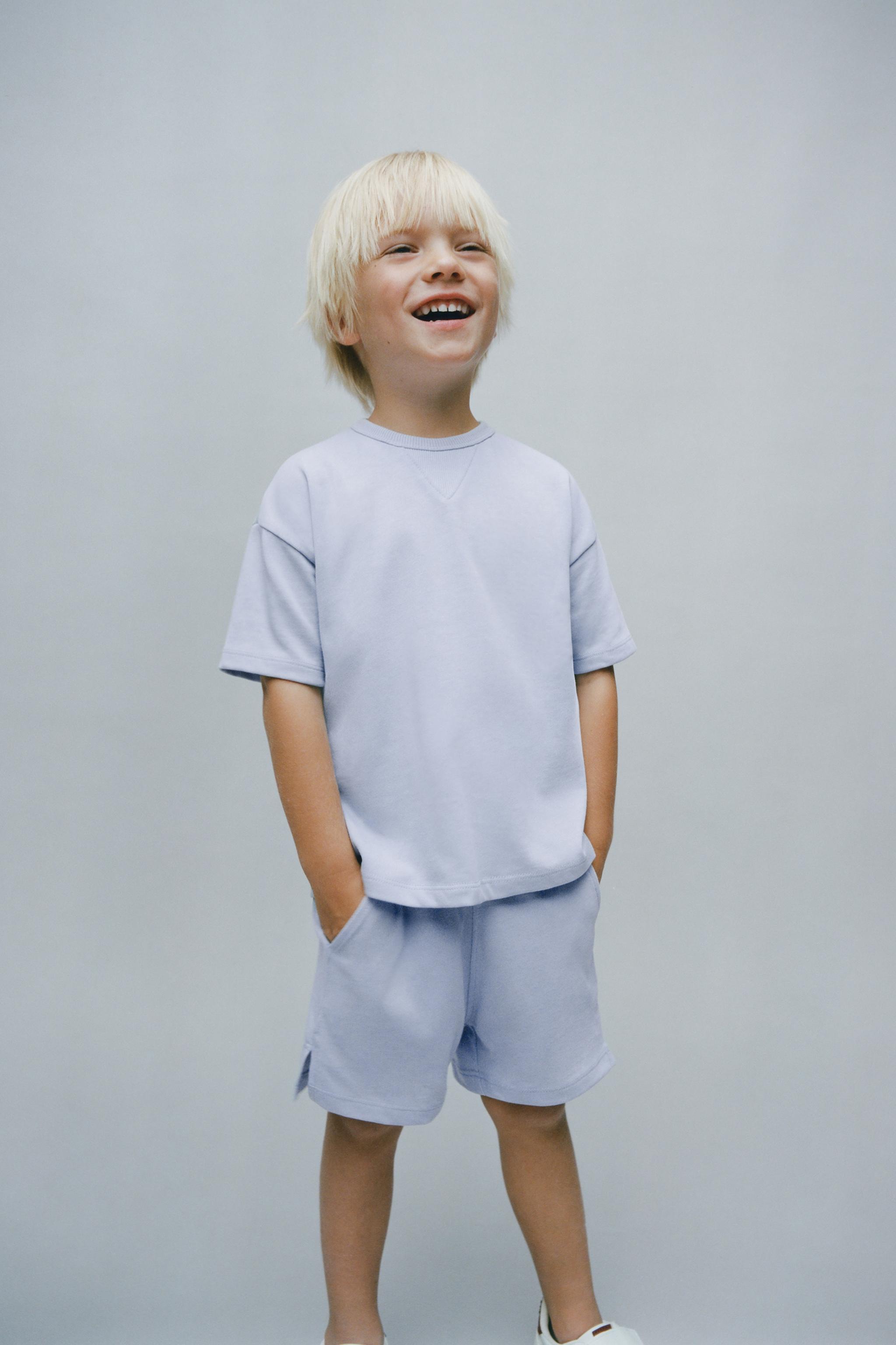 PLAIN T-SHIRT AND BERMUDA JOGGING SET