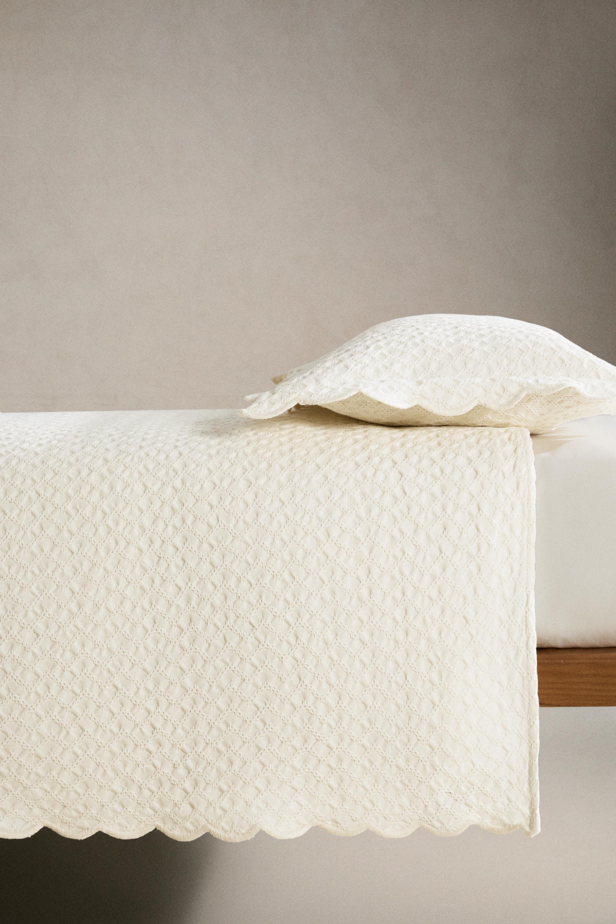 CHILDREN'S MINI WAFFLE-KNIT BEDSPREAD