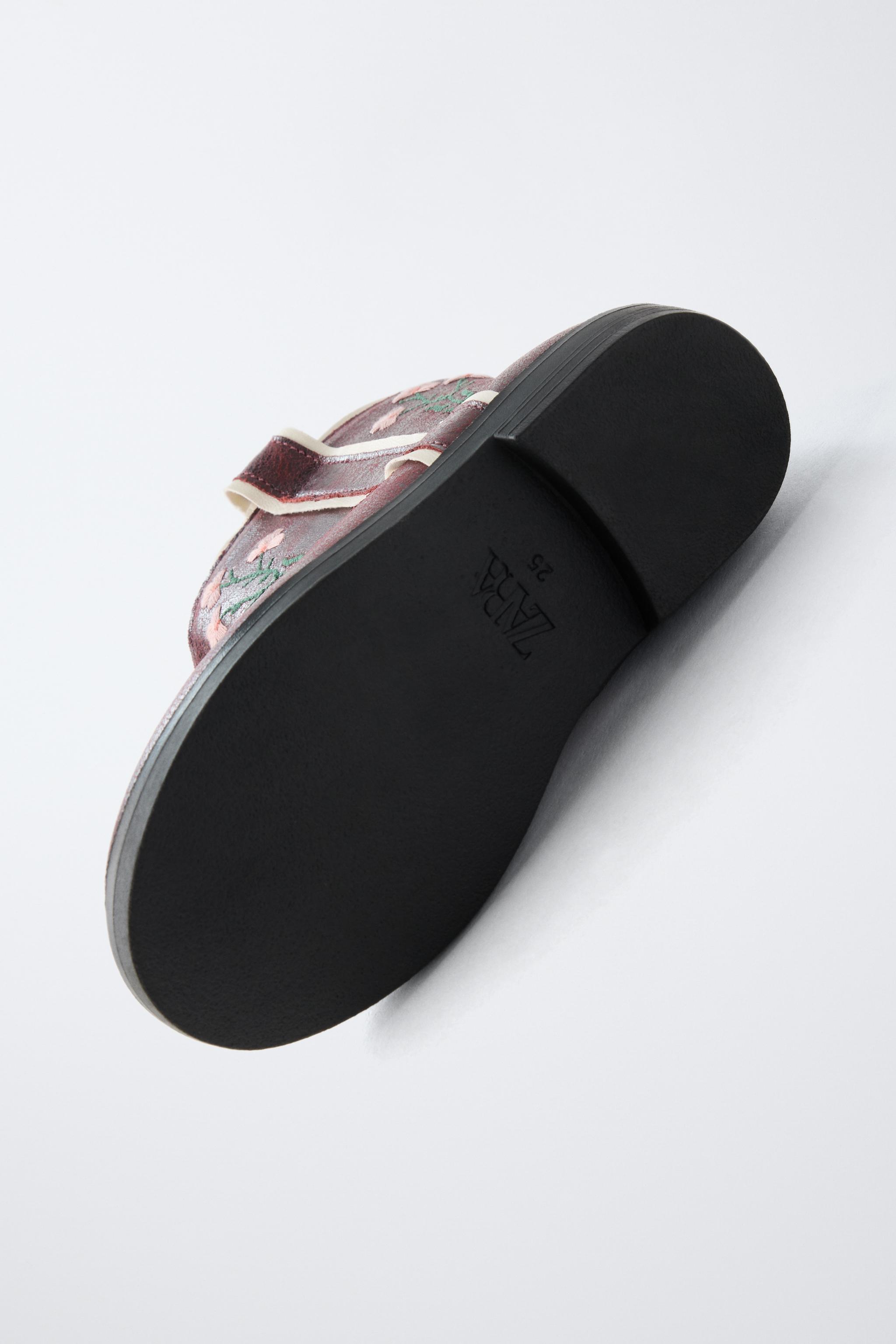 EMBROIDERED COWBOY BOOTS