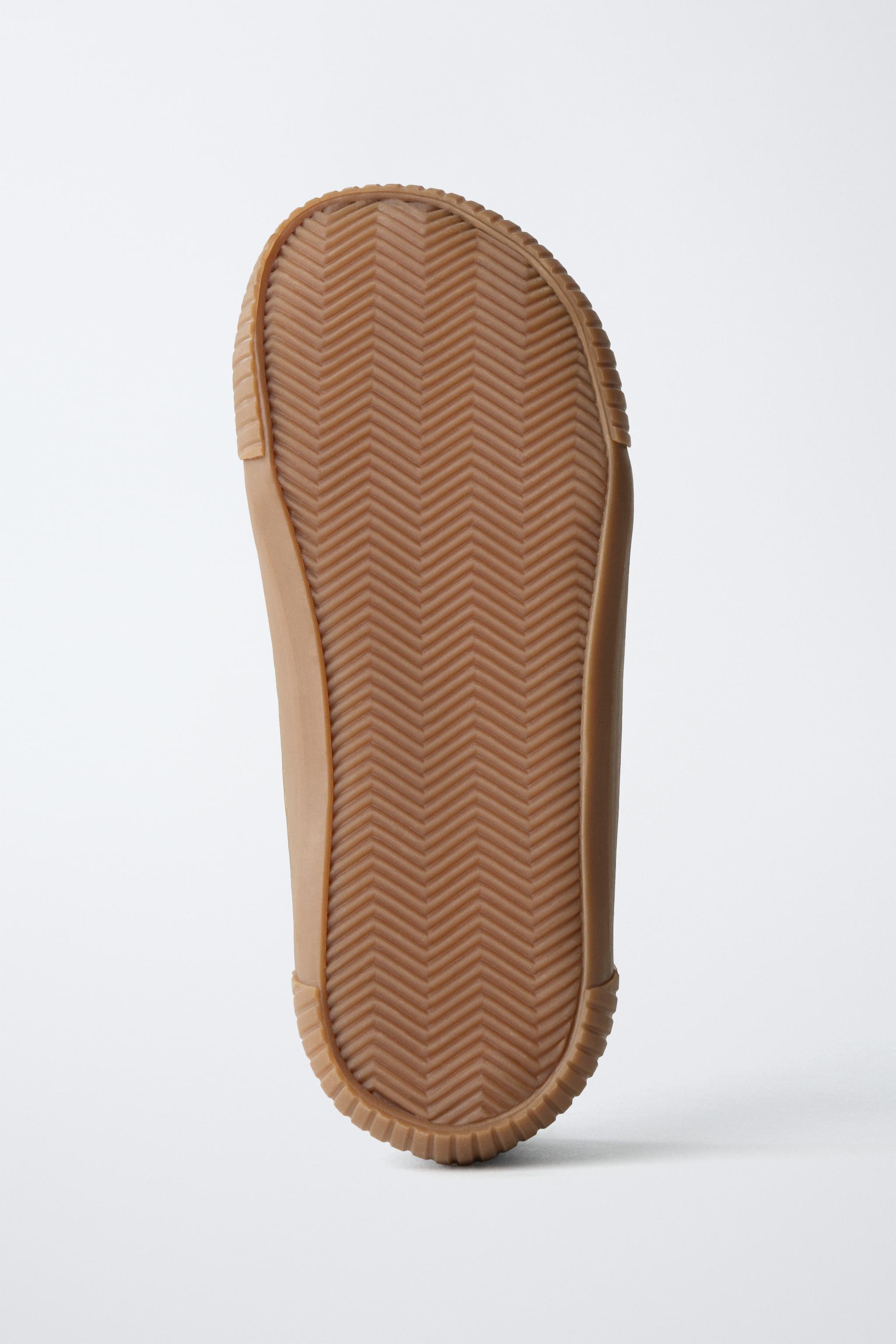 BAREFOOT SPLIT LEATHER SNEAKERS