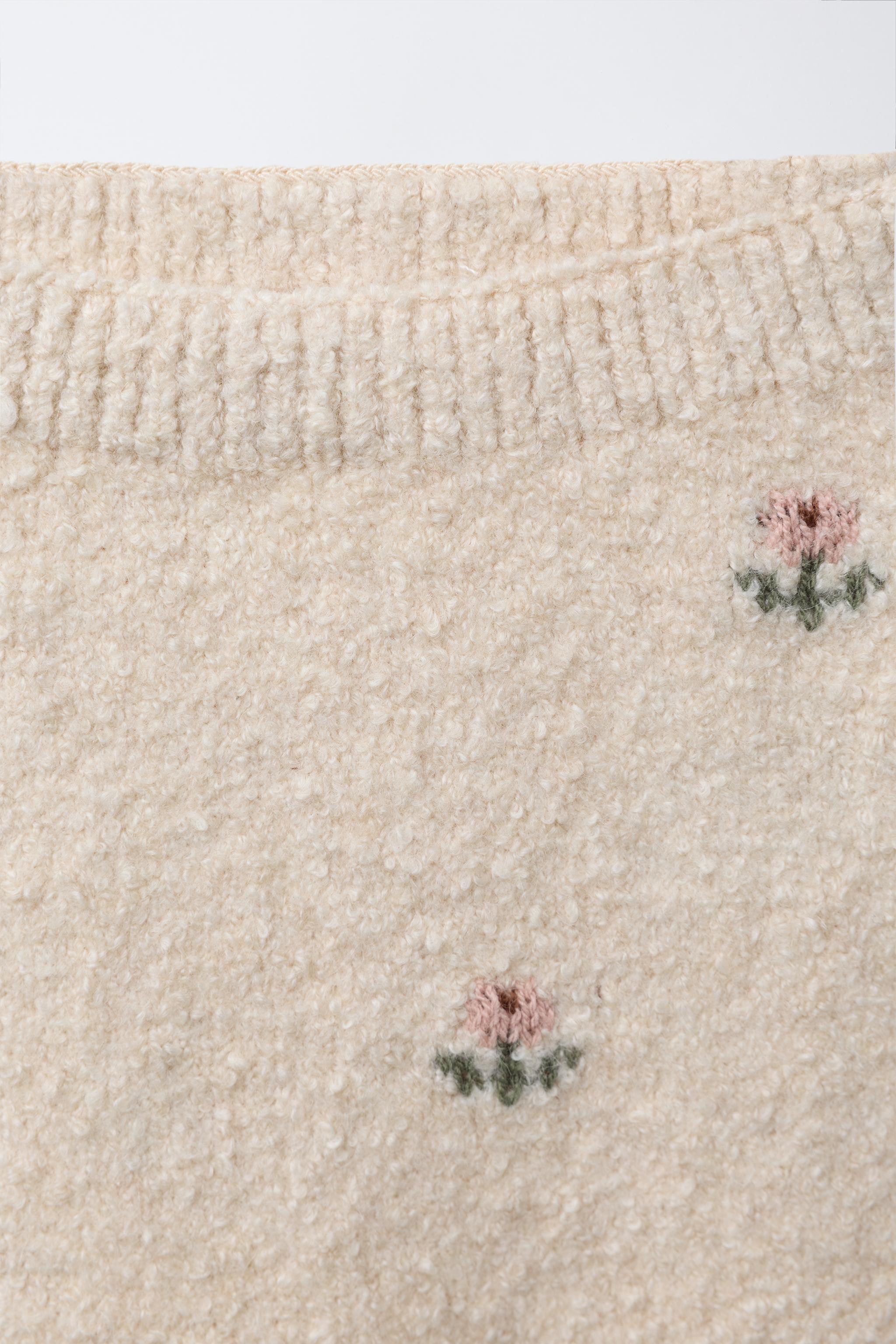 EMBROIDERED FLORAL PANTS