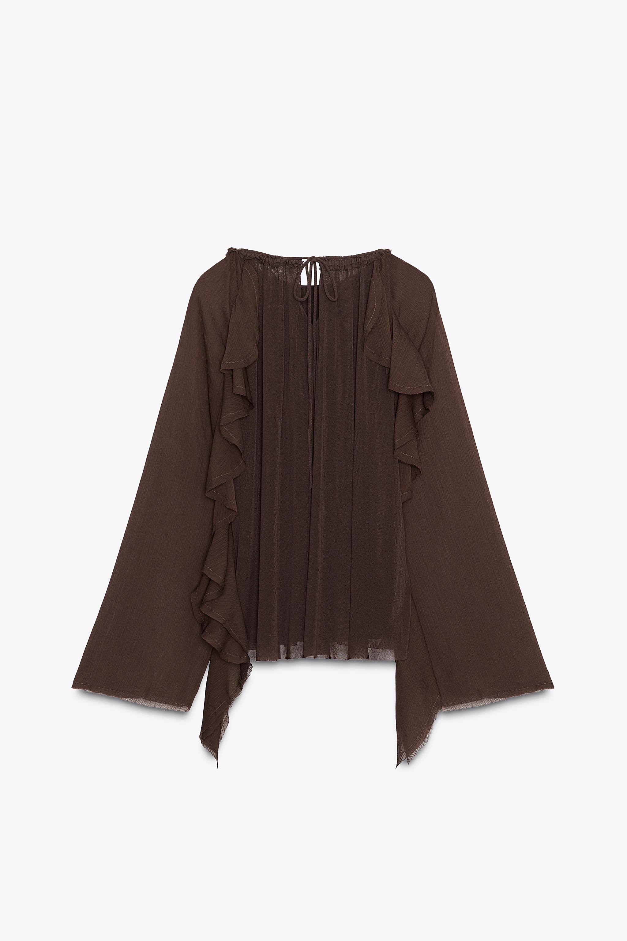 FLOWY RUFFLED BLOUSE