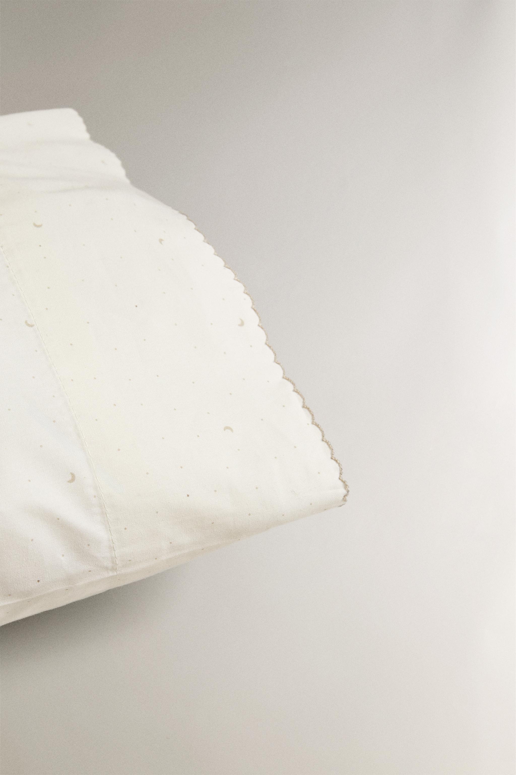 CHILDREN’S MOON PILLOWCASE