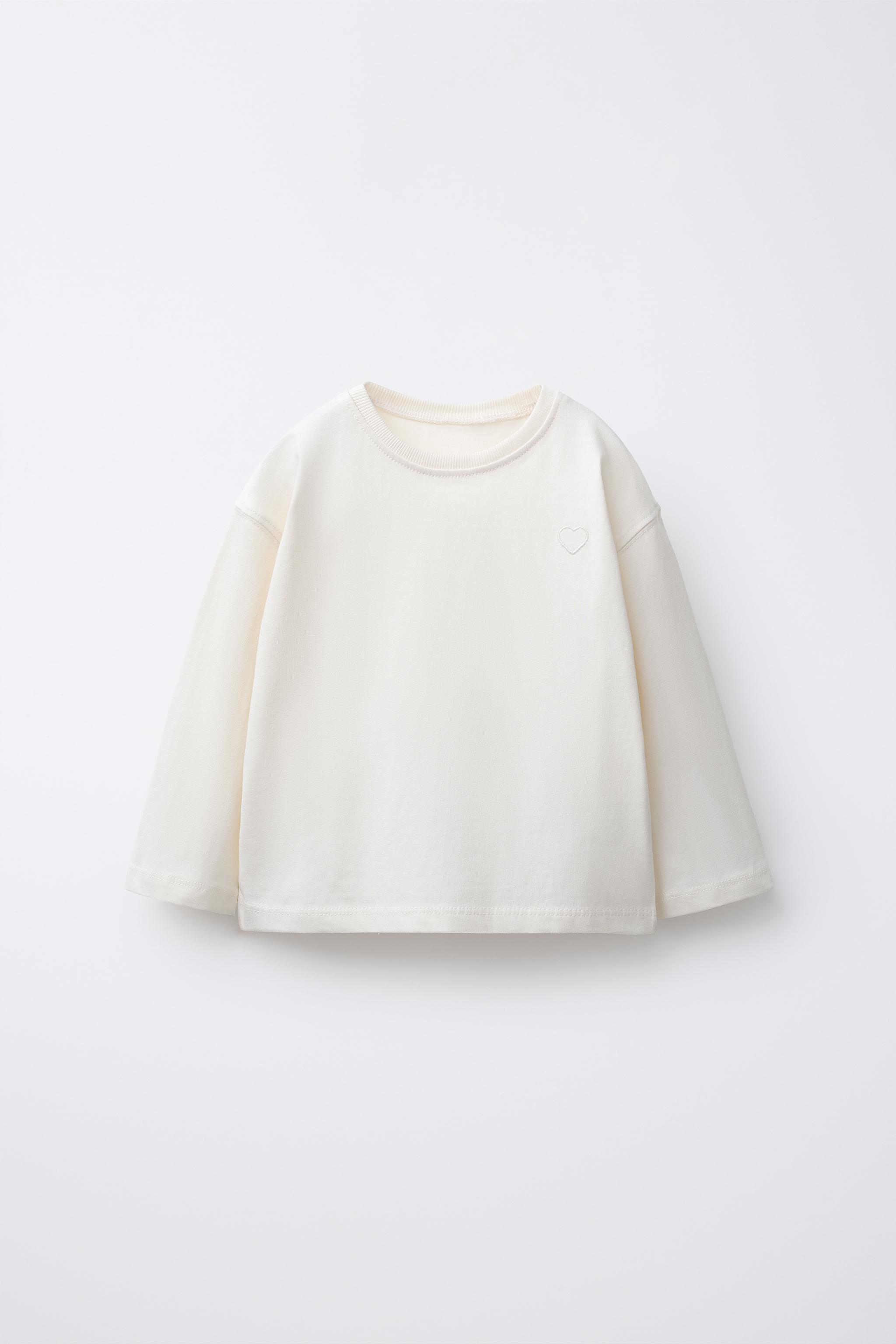 BASIC EMBROIDERED HEART T-SHIRT