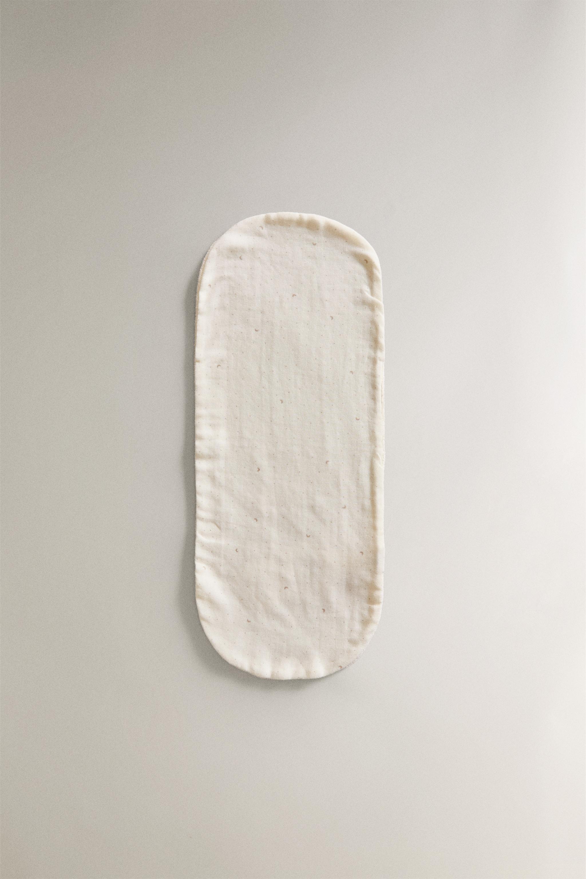 CHILDREN'S MOON SHOULDER BIB