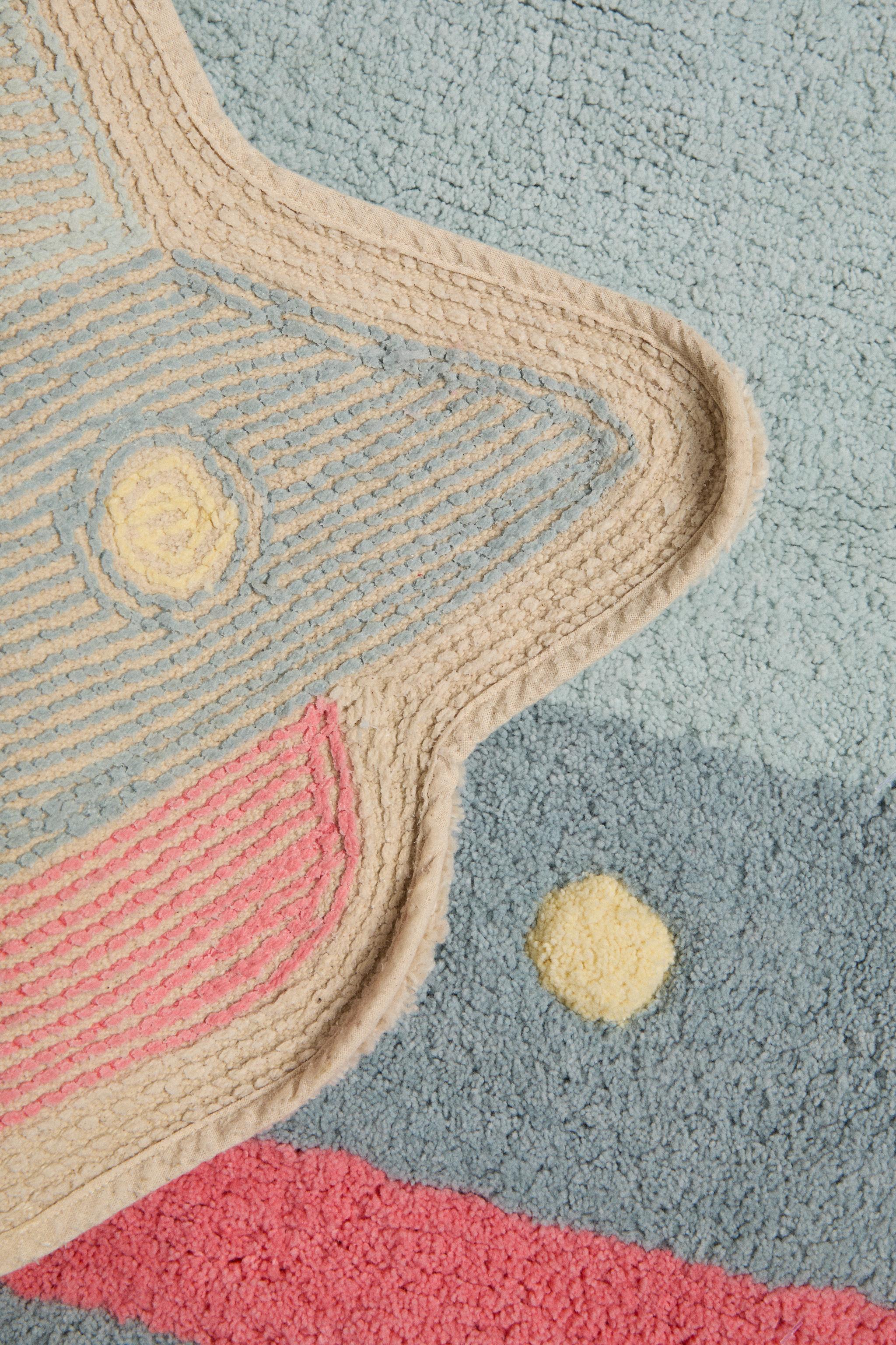 CHILDREN'S FLYING SAUCER BATH MAT