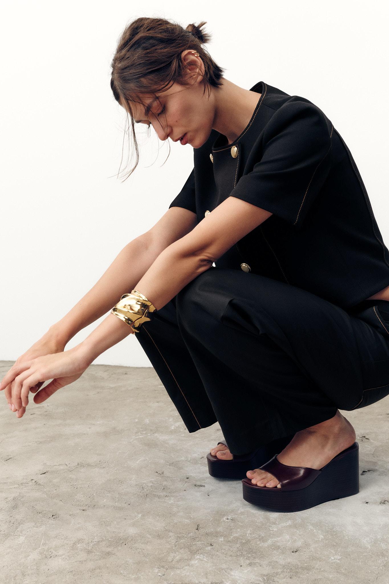 IRREGULAR METAL BRACELET