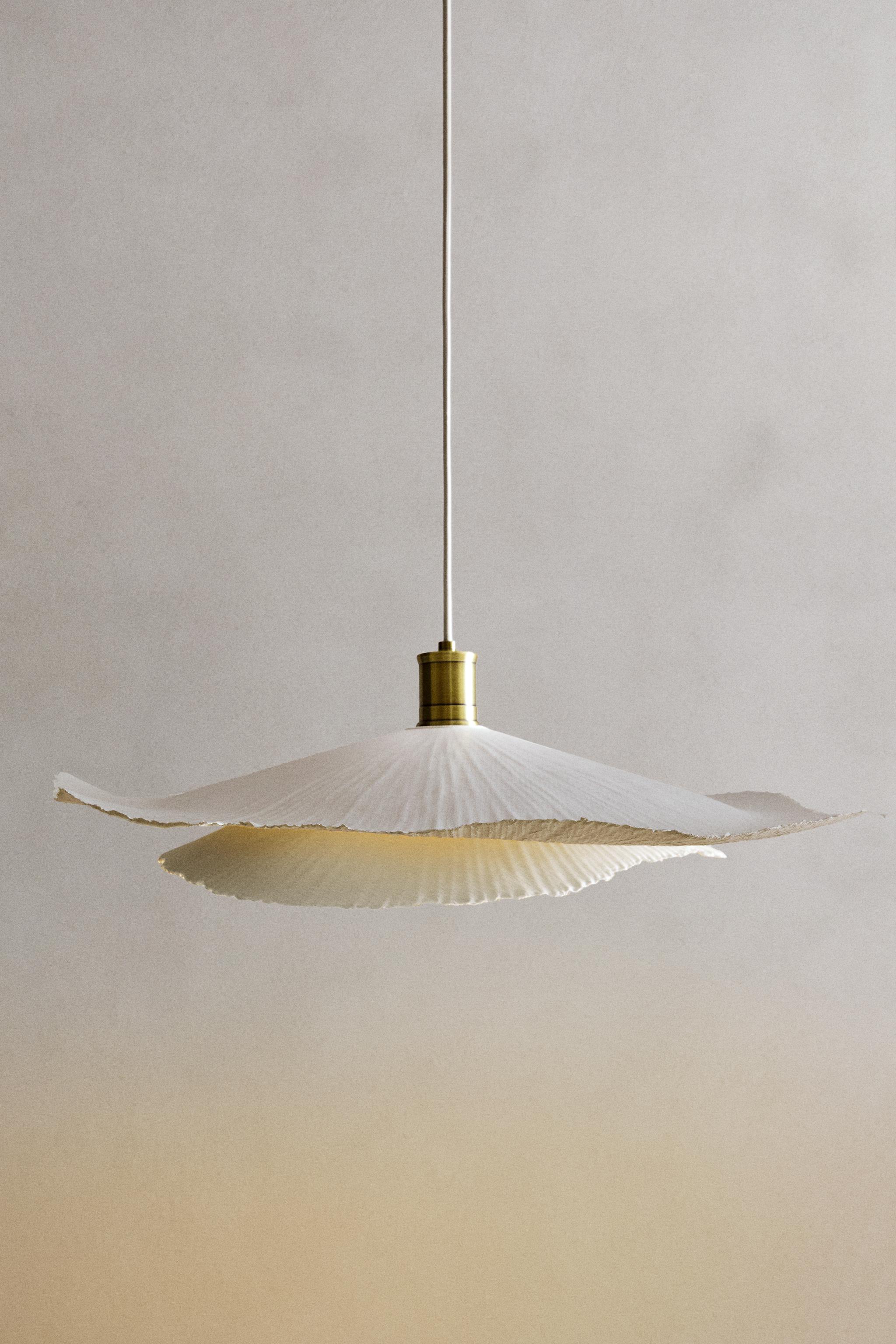 LARGE PENDANT LAMP