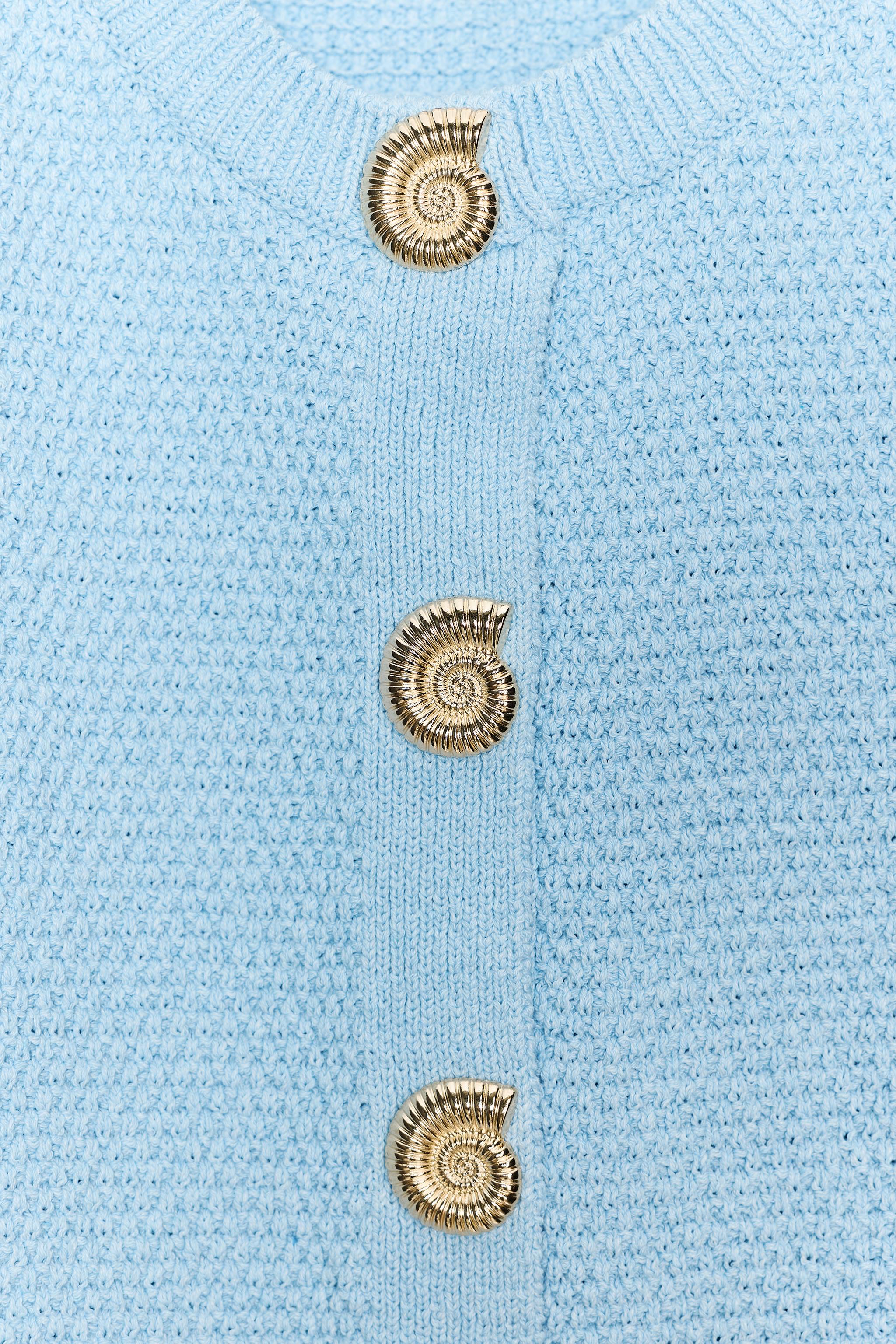 GOLD BUTTON STRUCTURED KNIT VEST TOP