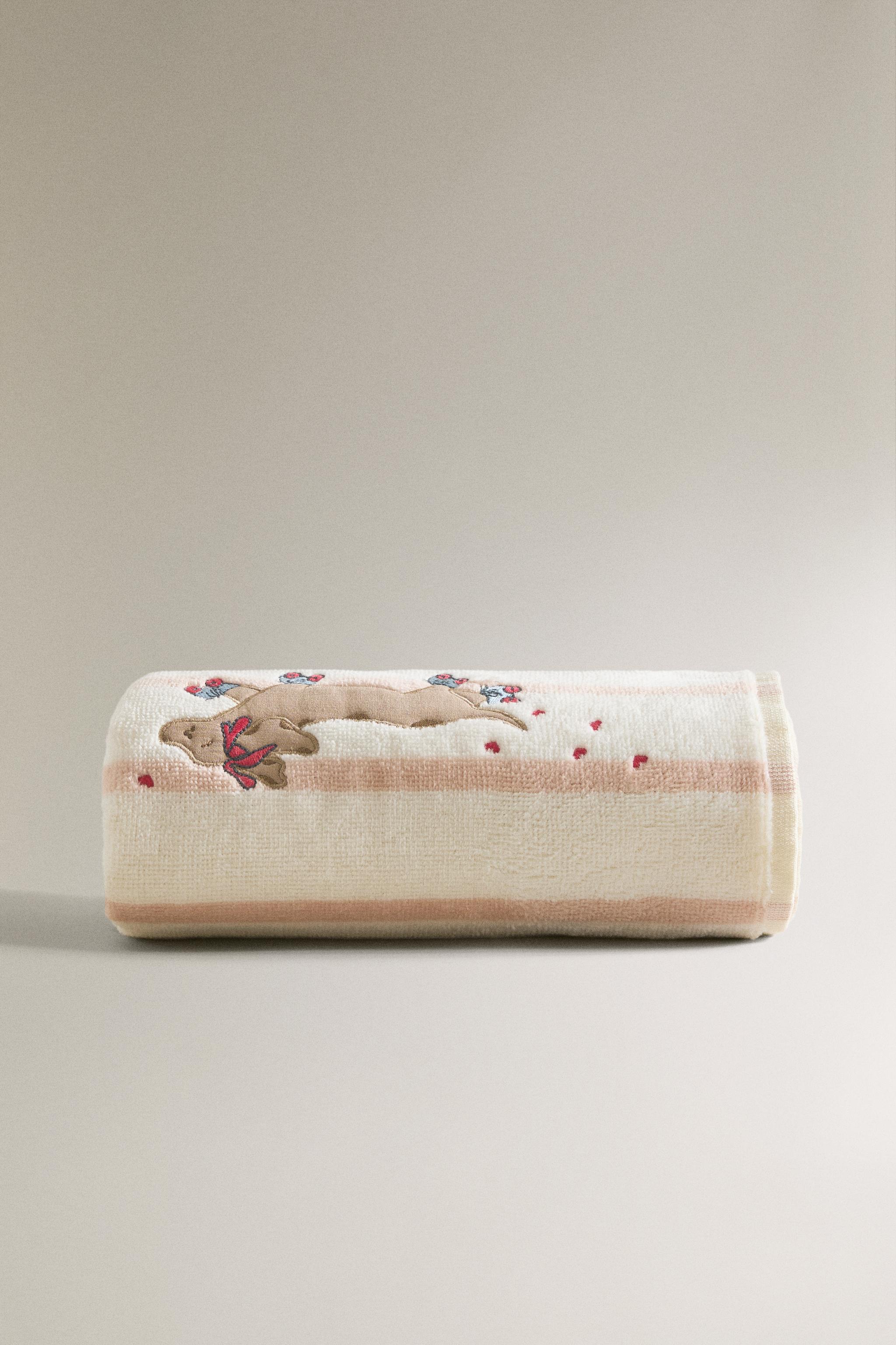 CHILDREN'S STRIPED BATH TOWEL WITH SKATING DOG