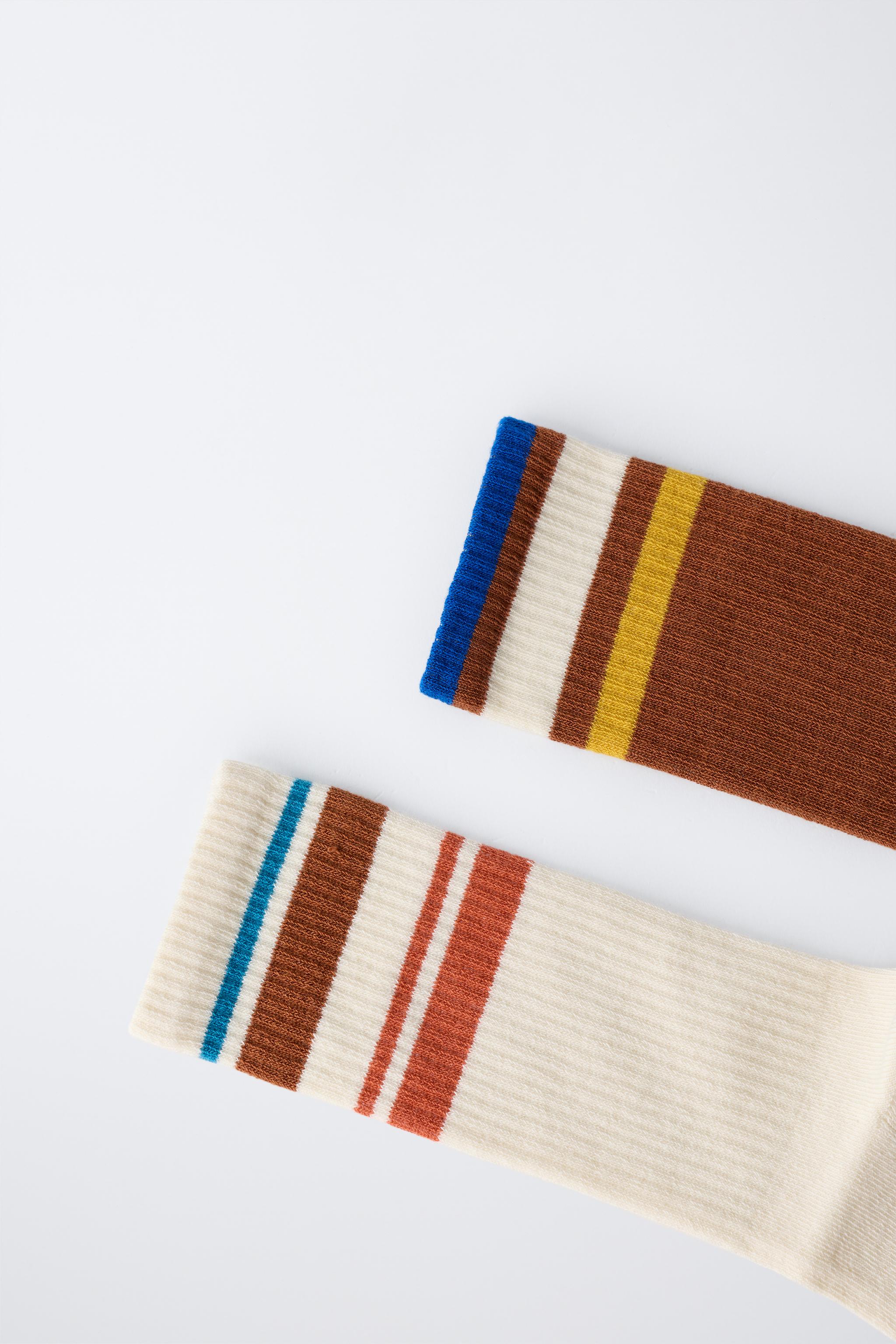 TWO-PACK OF STRIPED LONG SOCKS