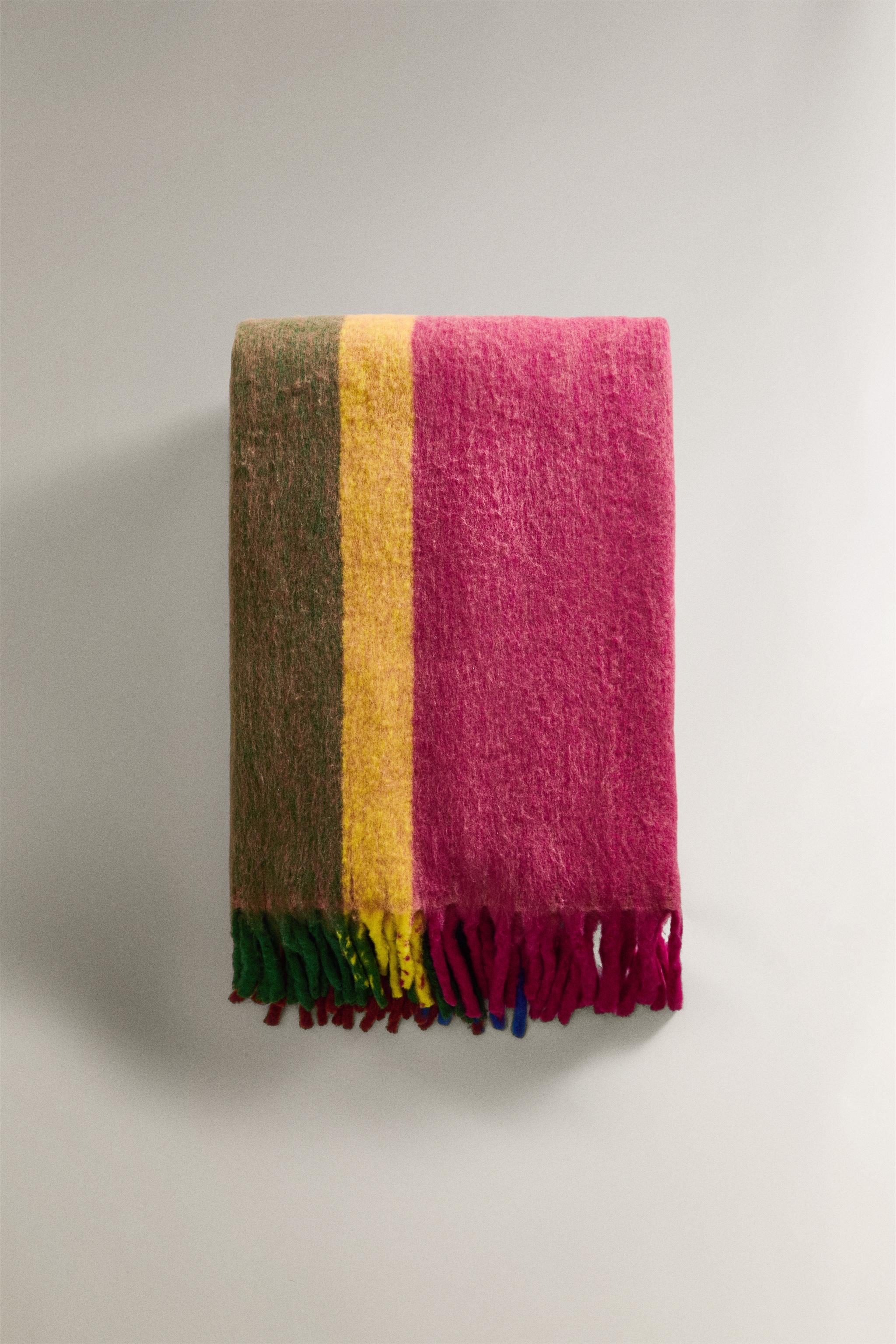 IRREGULAR STRIPED BLANKET X COLLAGERIE