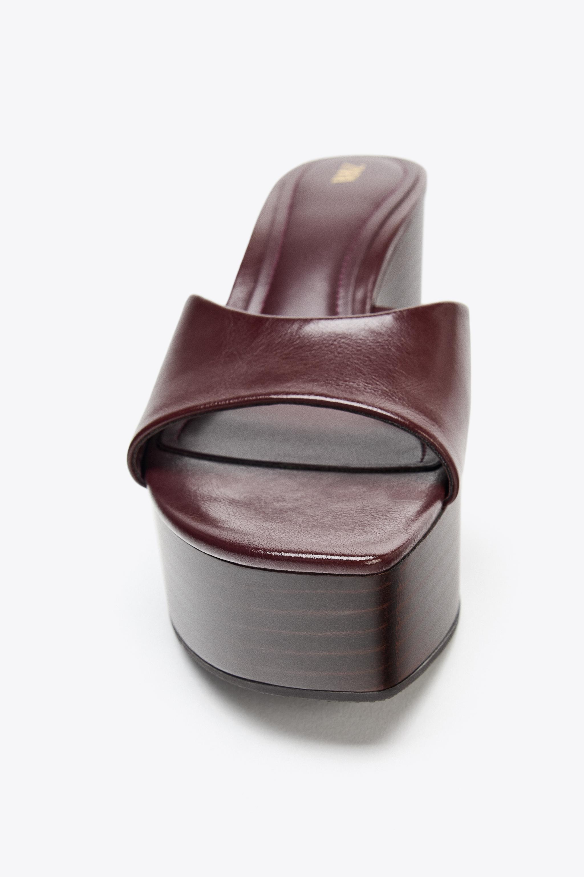 CRACKLED EFFECT WEDGE SANDALS