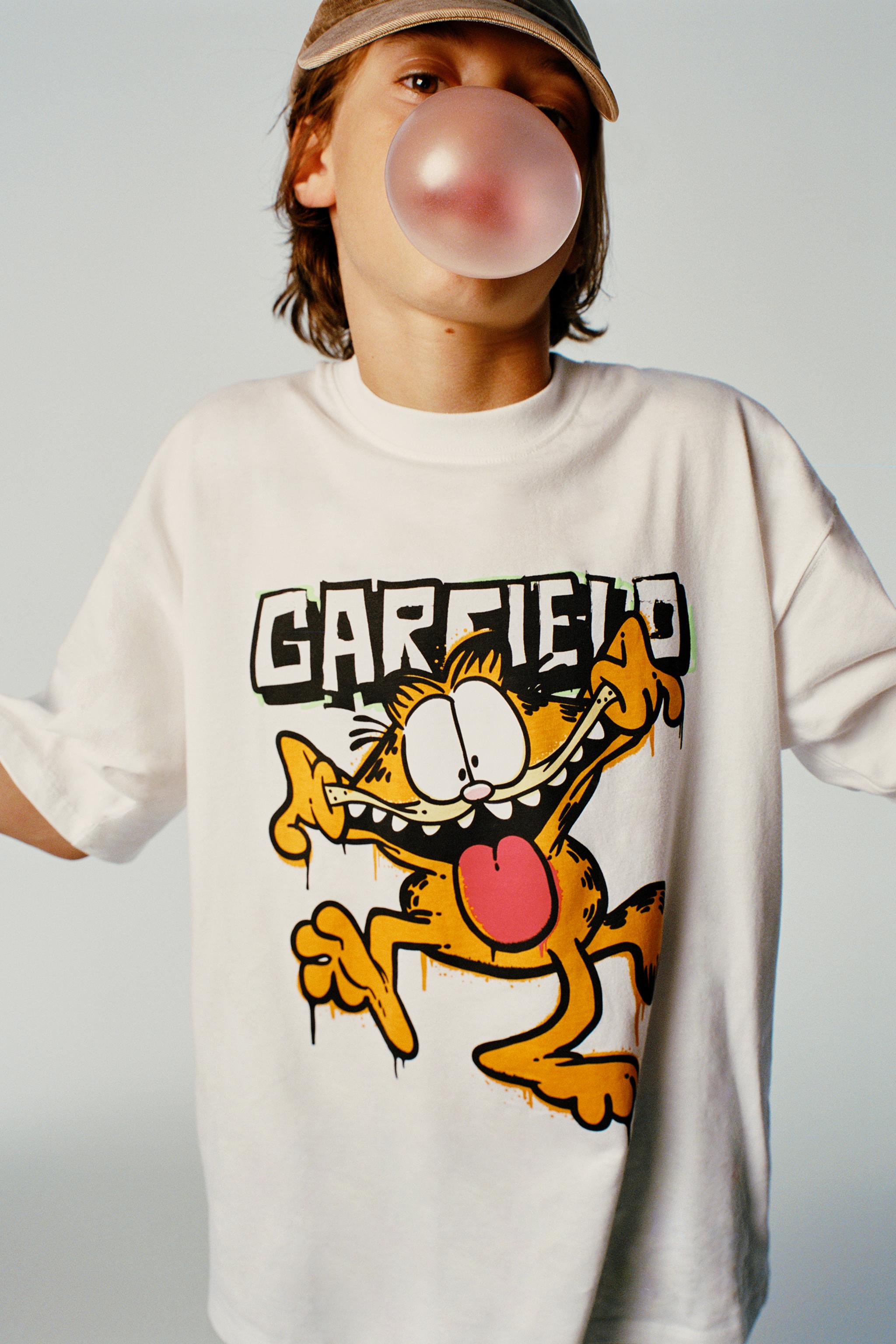 GARFIELD © PAWS INC PRINT T-SHIRT