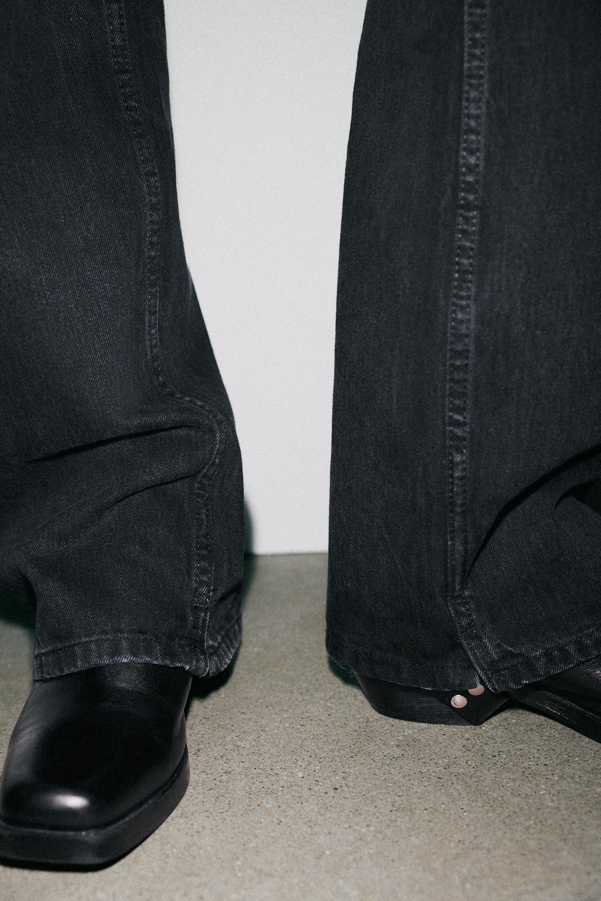 TRF LOW RISE STRAIGHT JEANS