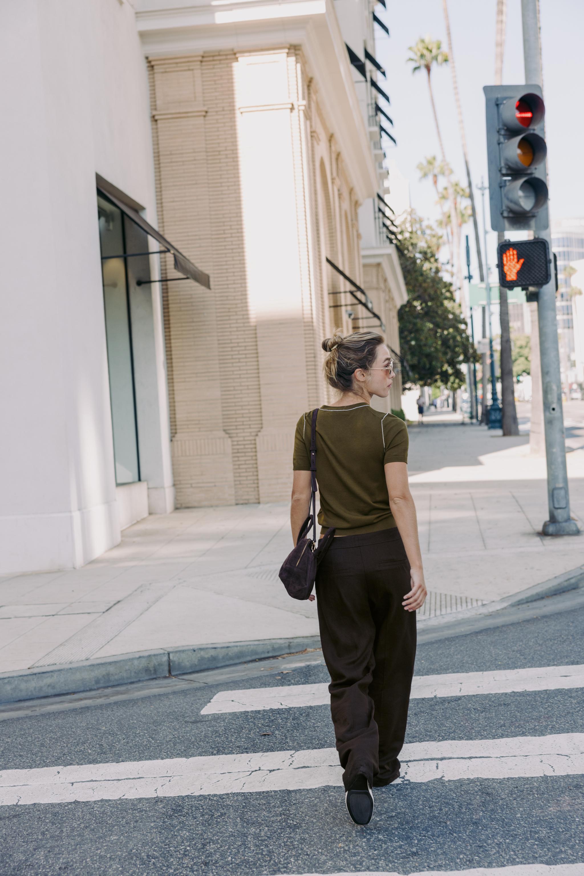 CONTRAST TRIM KNIT SHORT SLEEVE TOP