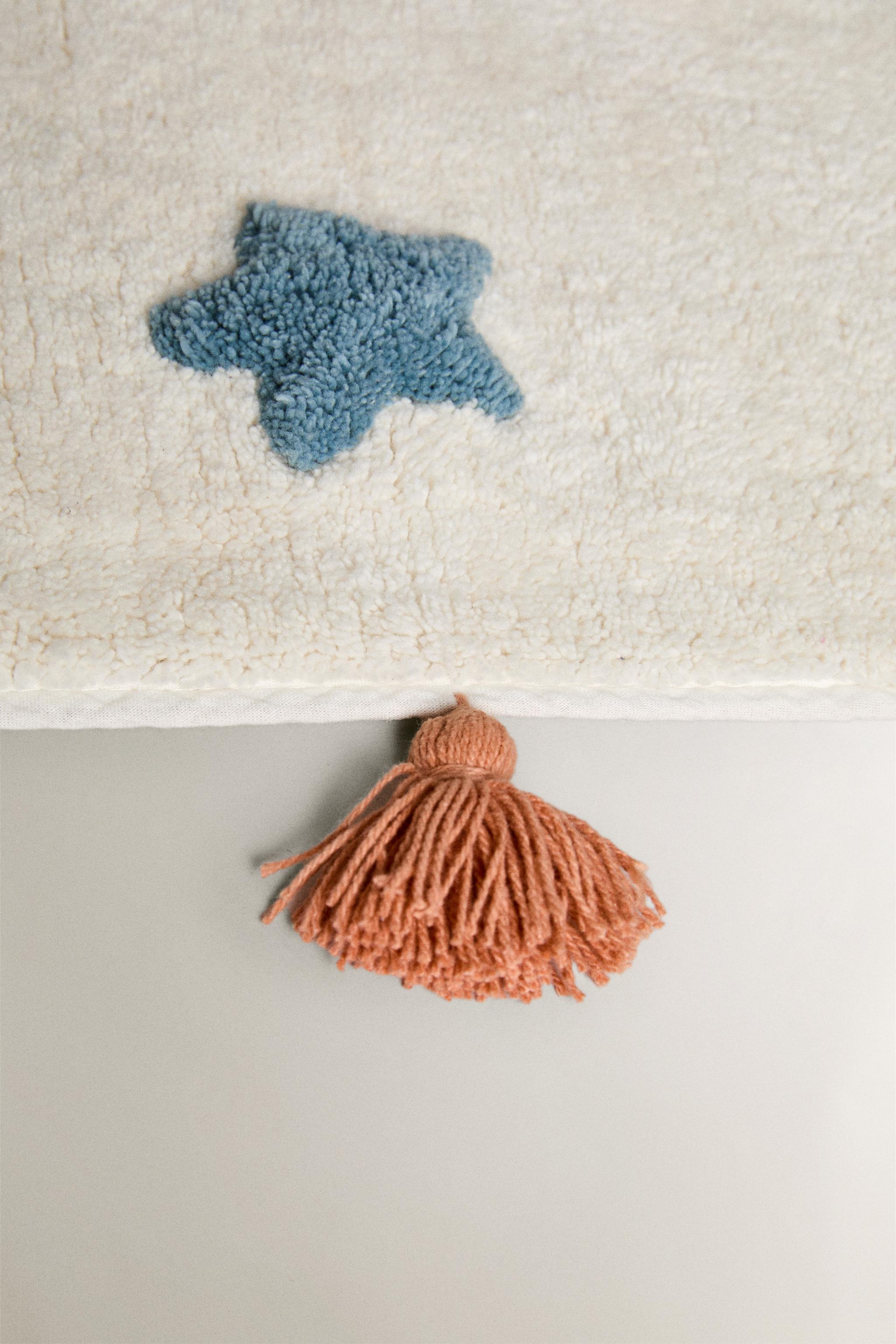 CHILDREN'S BATH MAT WITH STARS