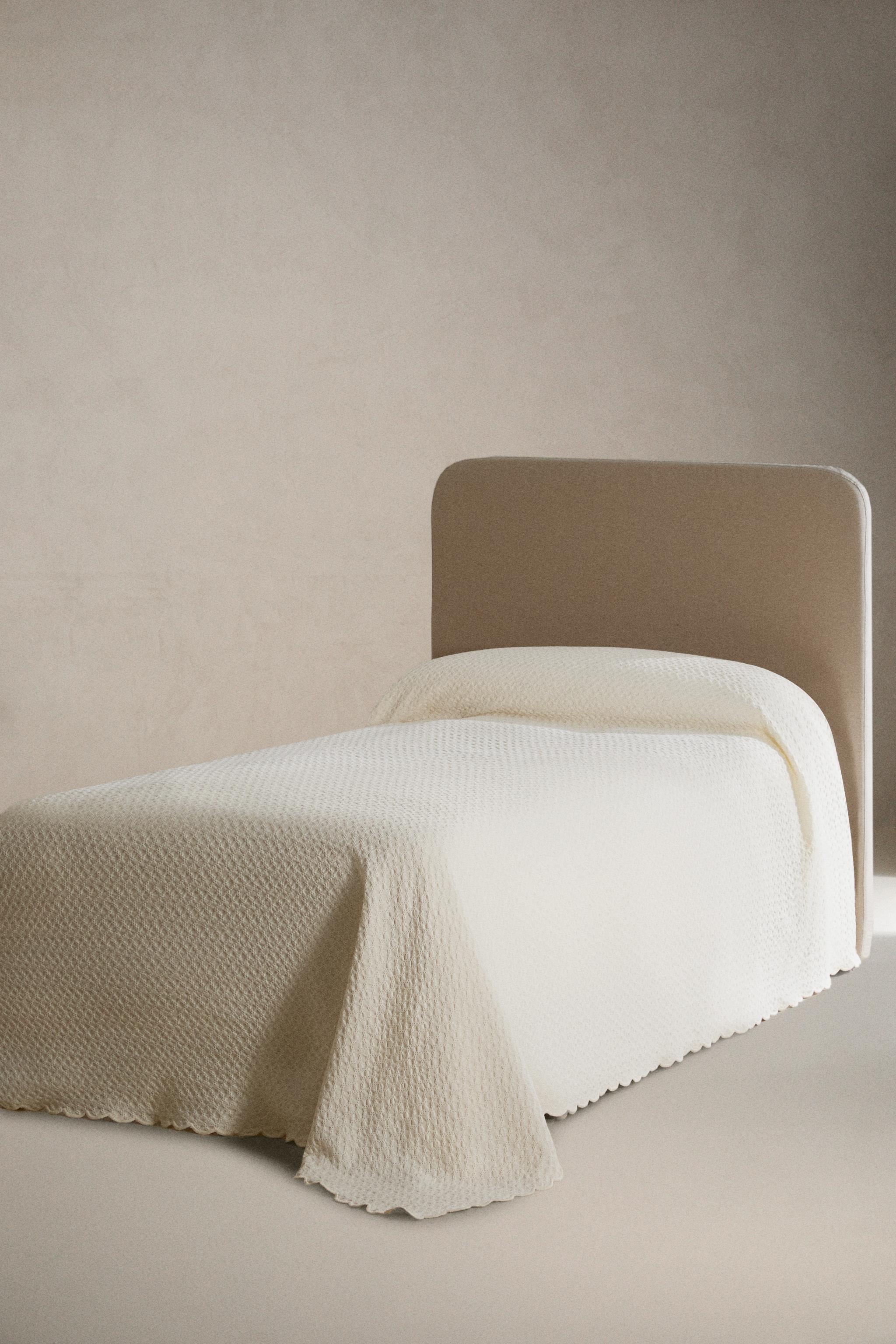 CHILDREN'S MINI WAFFLE-KNIT BEDSPREAD