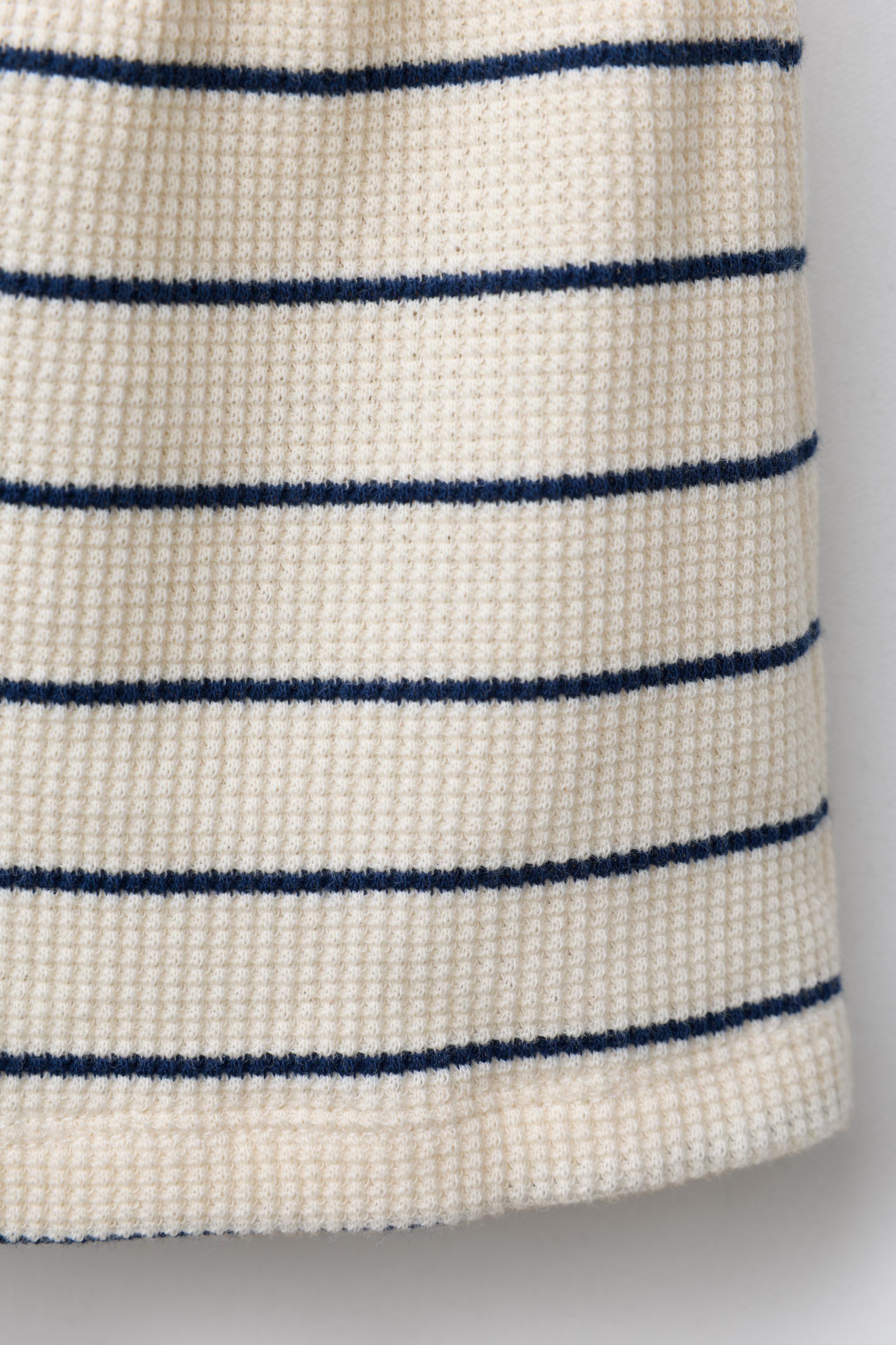 WAFFLE STRIPED SHORTS