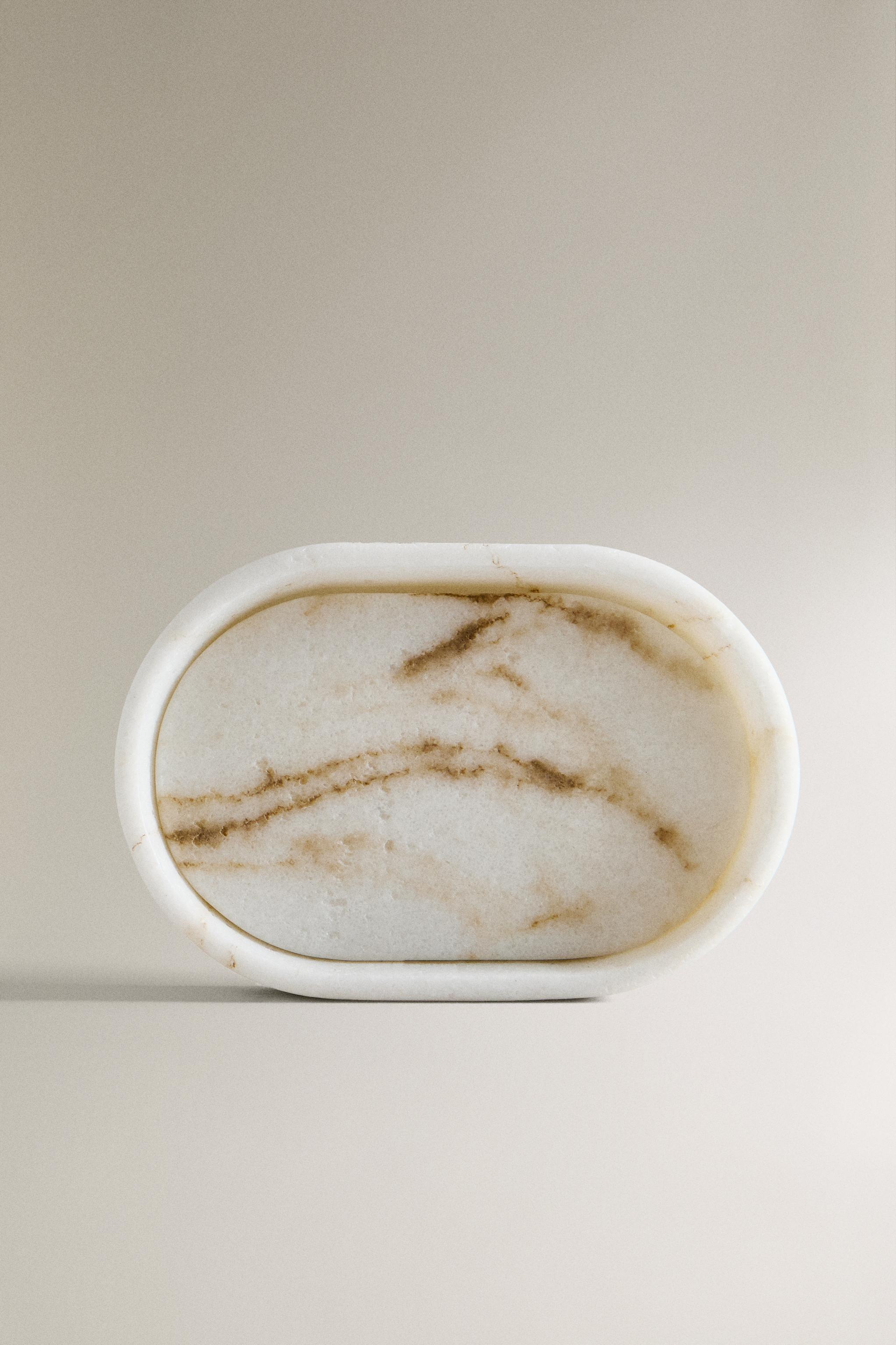 MARBLE-EFFECT BATHROOM SOAP DISH