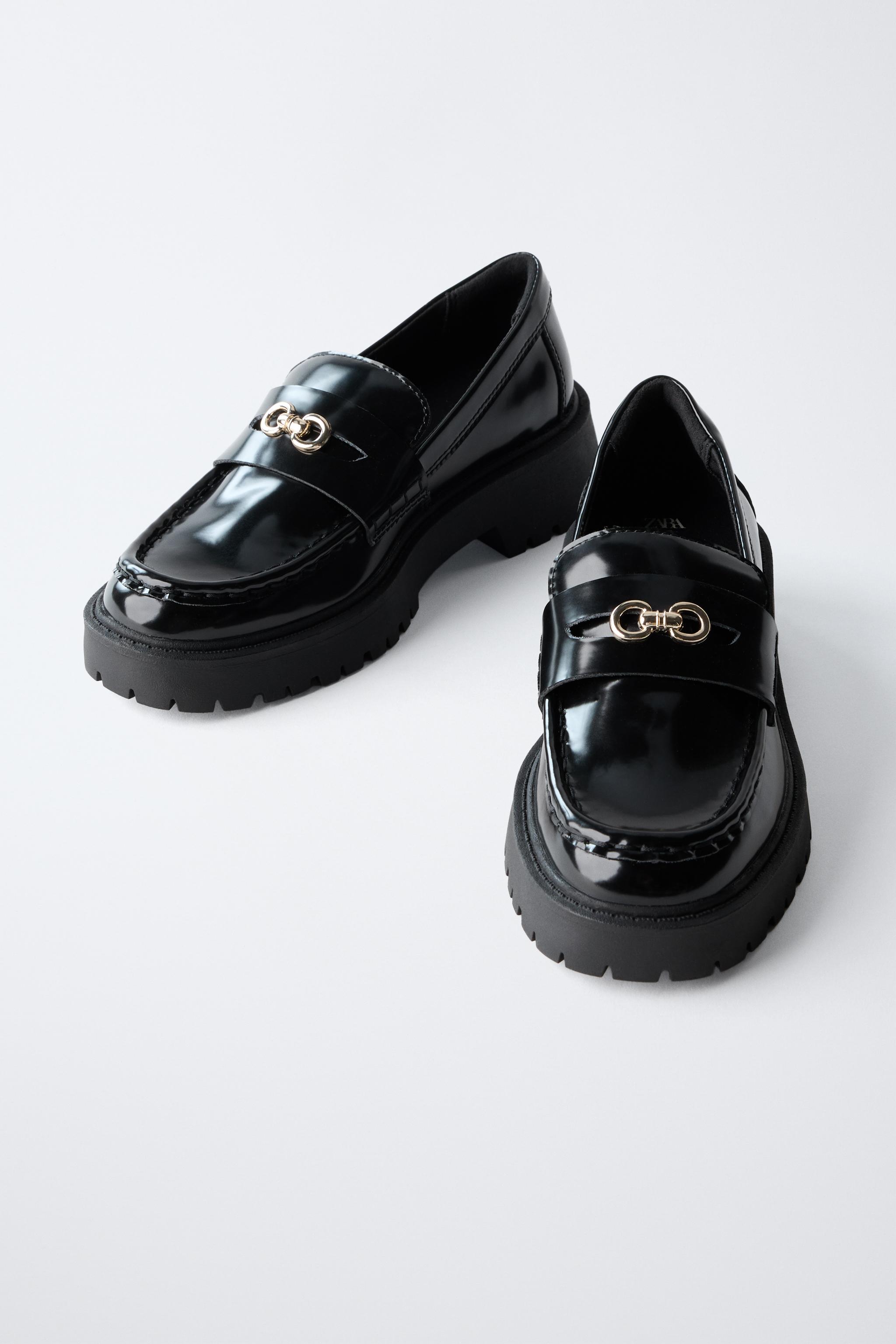 LOAFER WITH METAL DETAIL