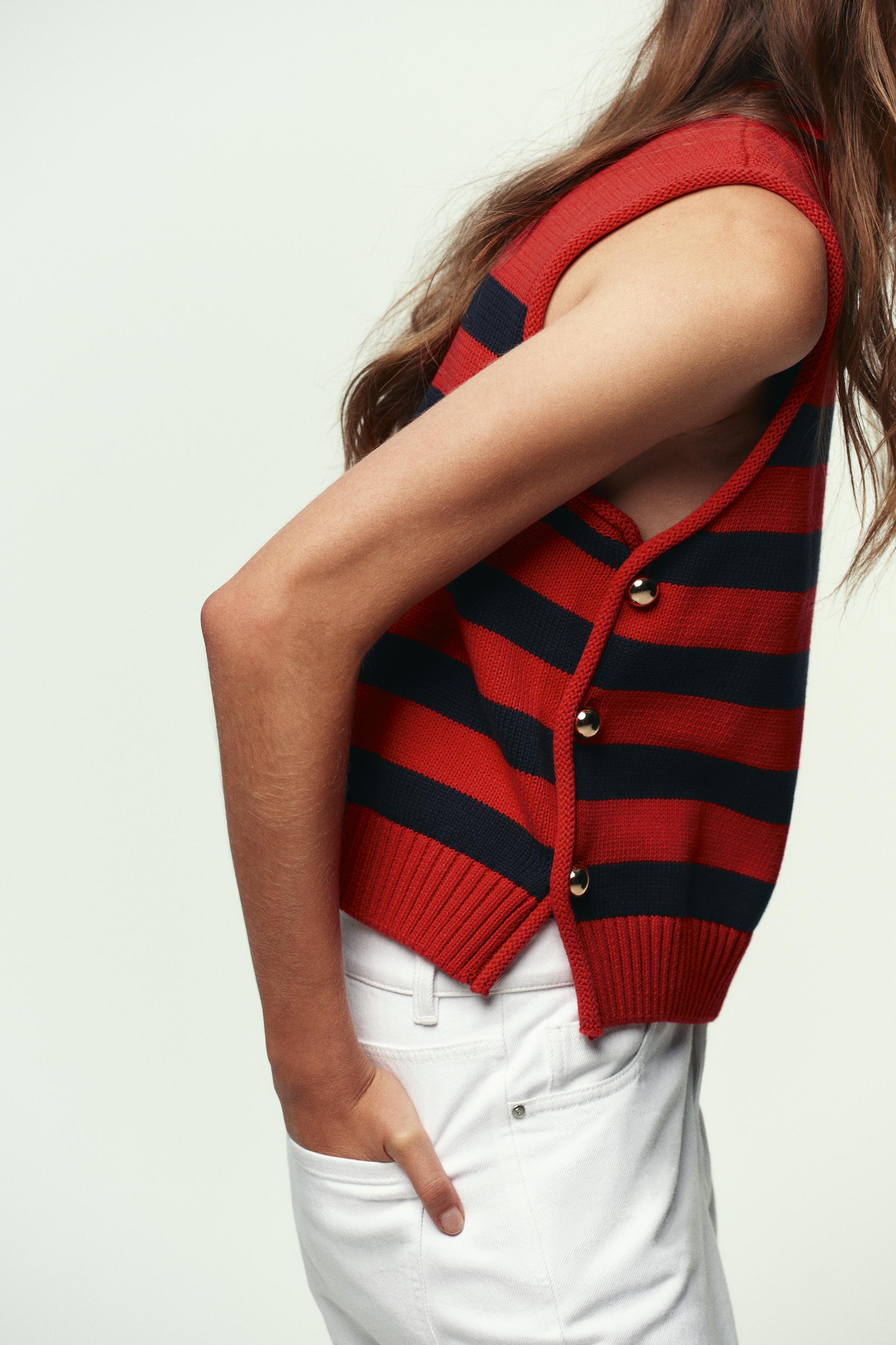 SIDE BUTTON KNIT VEST TOP