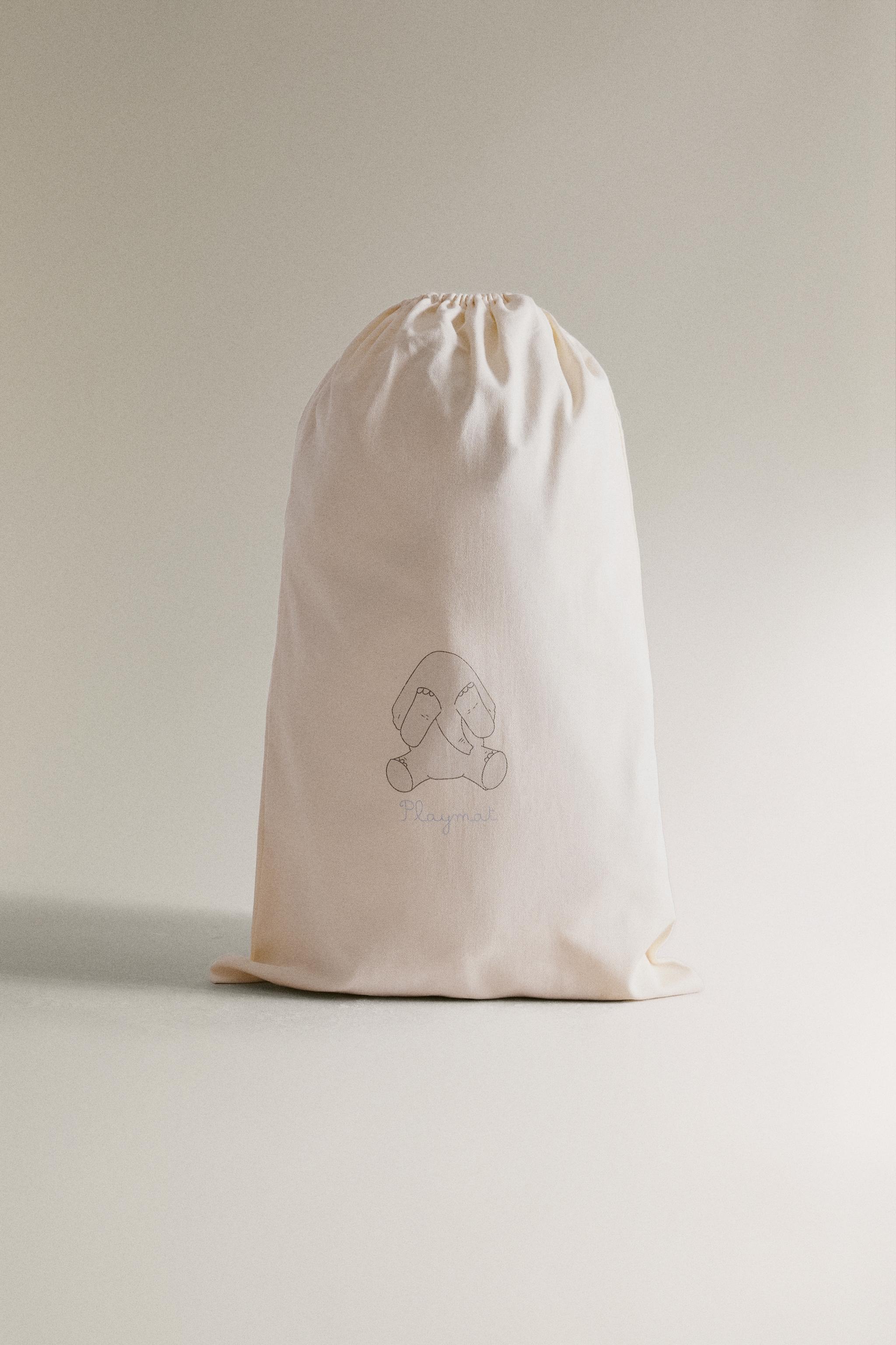 CHILDREN'S PLAY BLANKET WITH ELEPHANTS